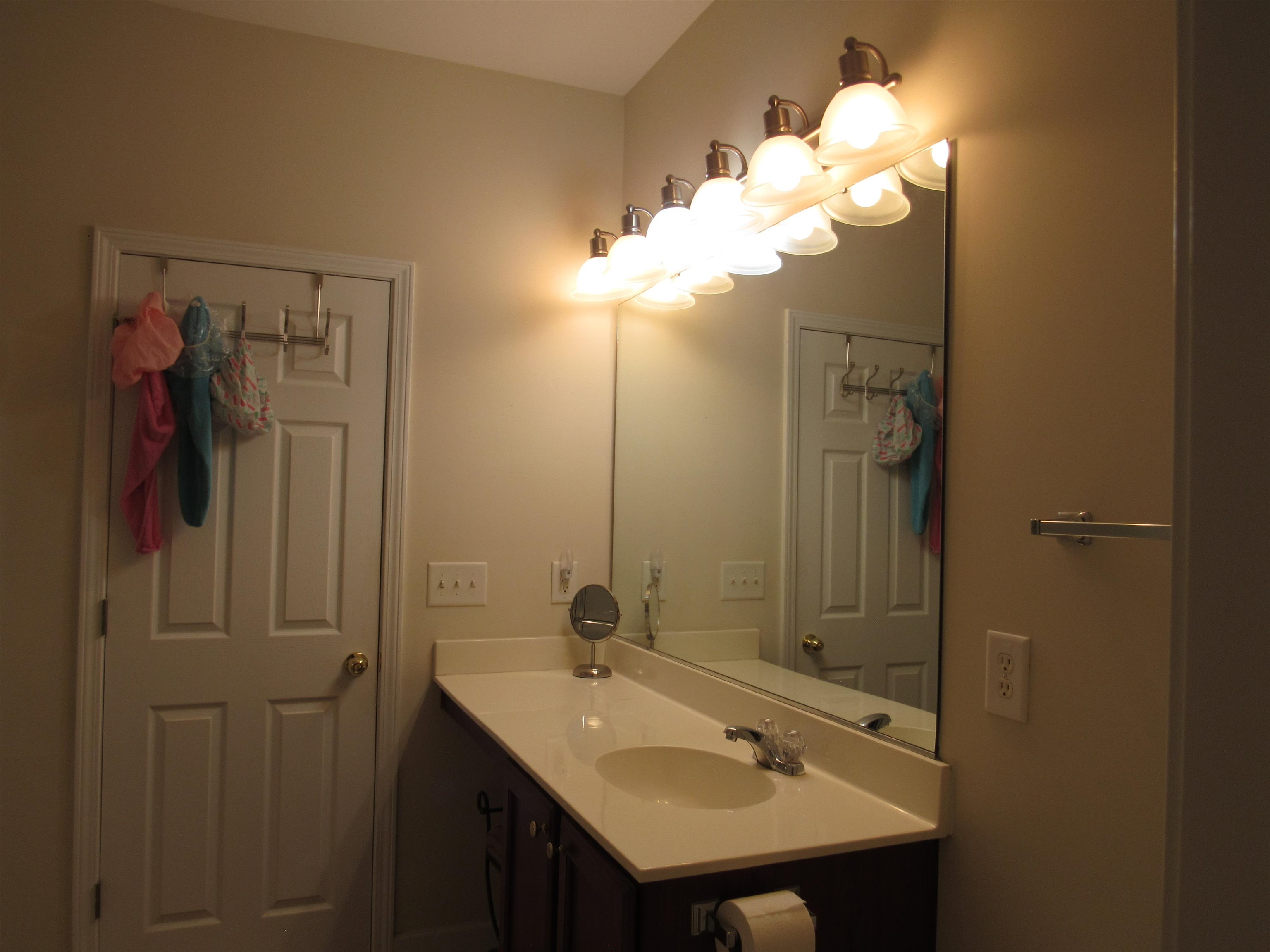 601 Buckingham Ln. Property Photo 21