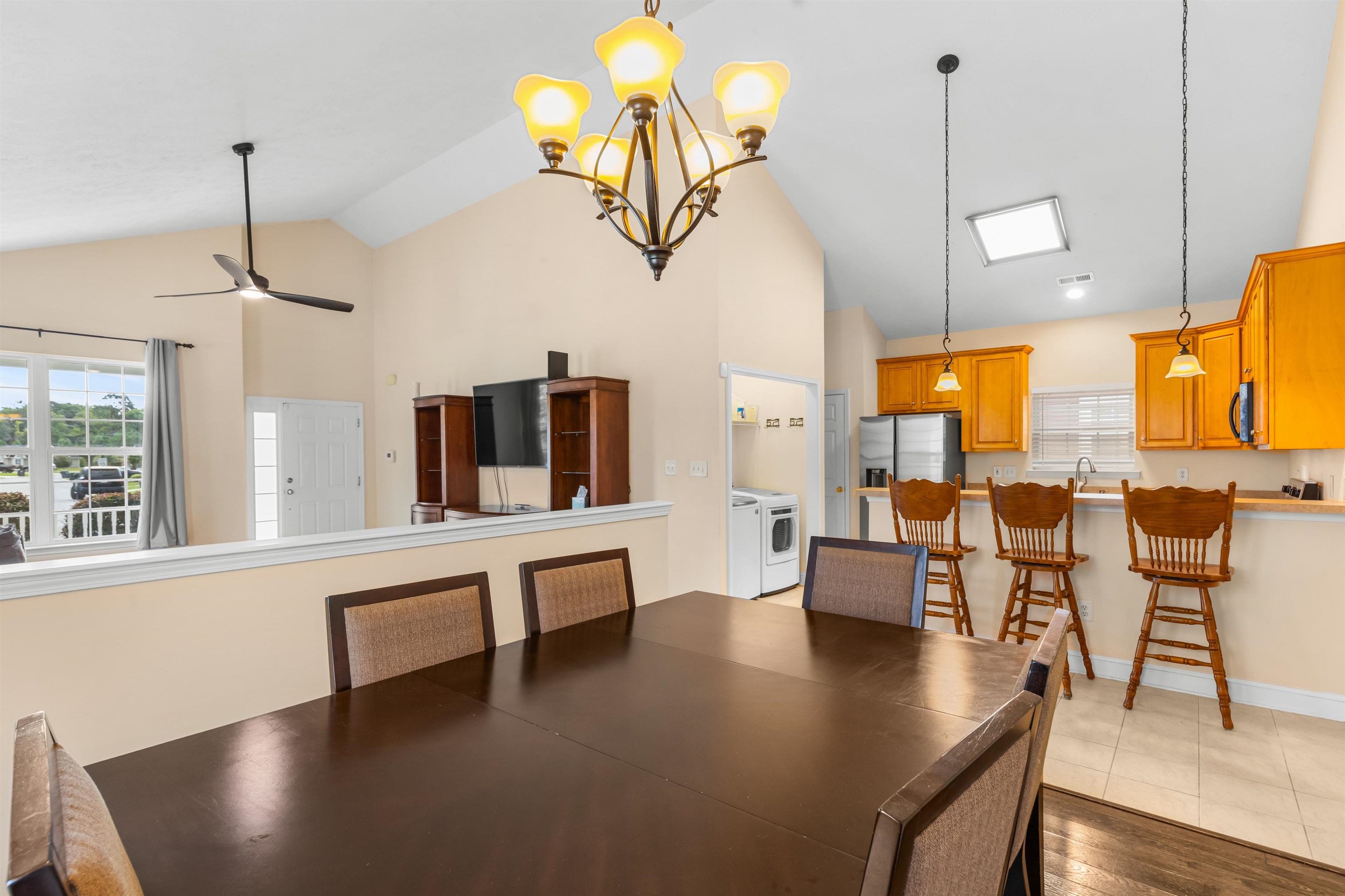 169 Foxpath Loop Property Photo 4