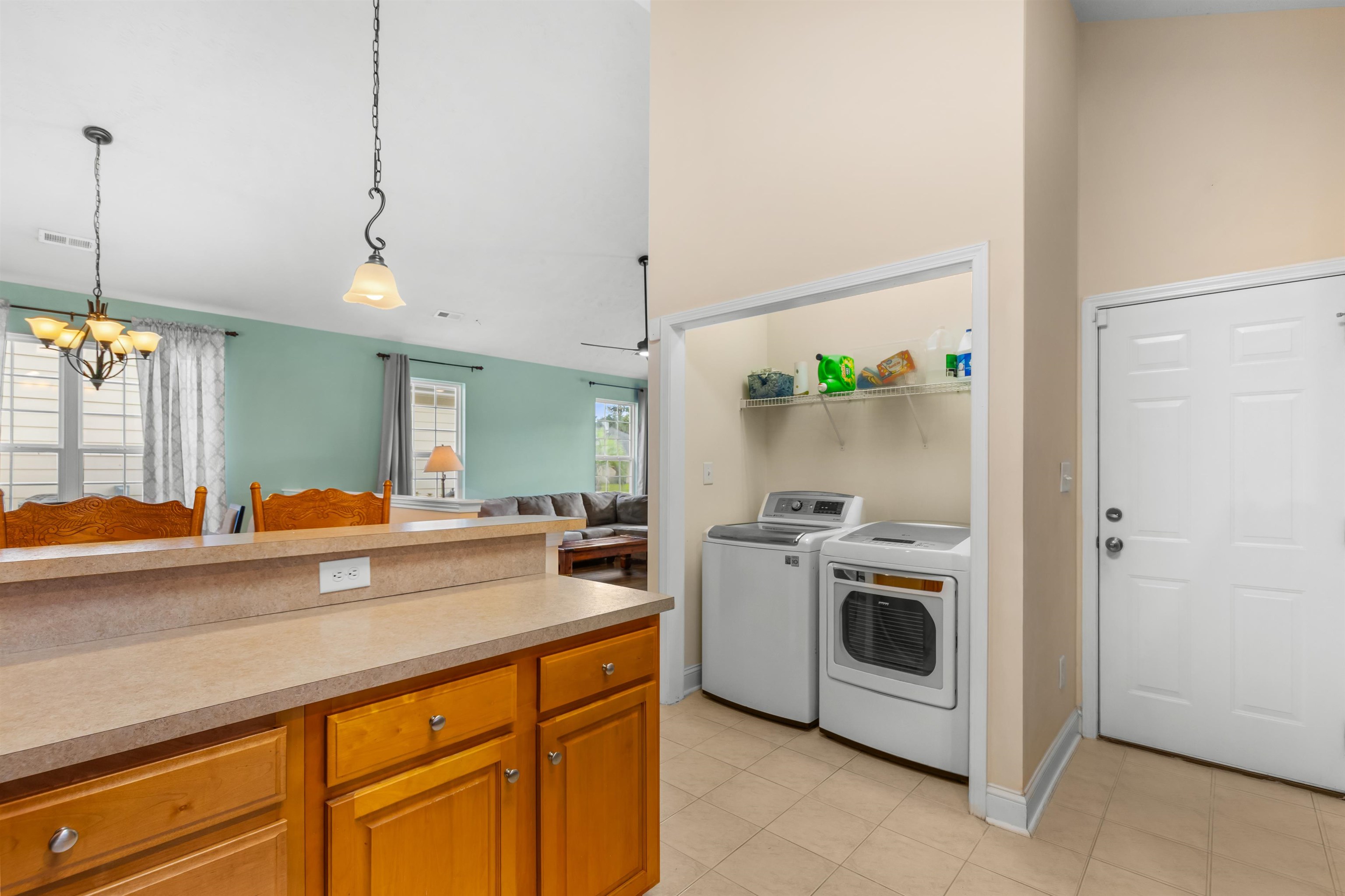 169 Foxpath Loop Property Photo 13