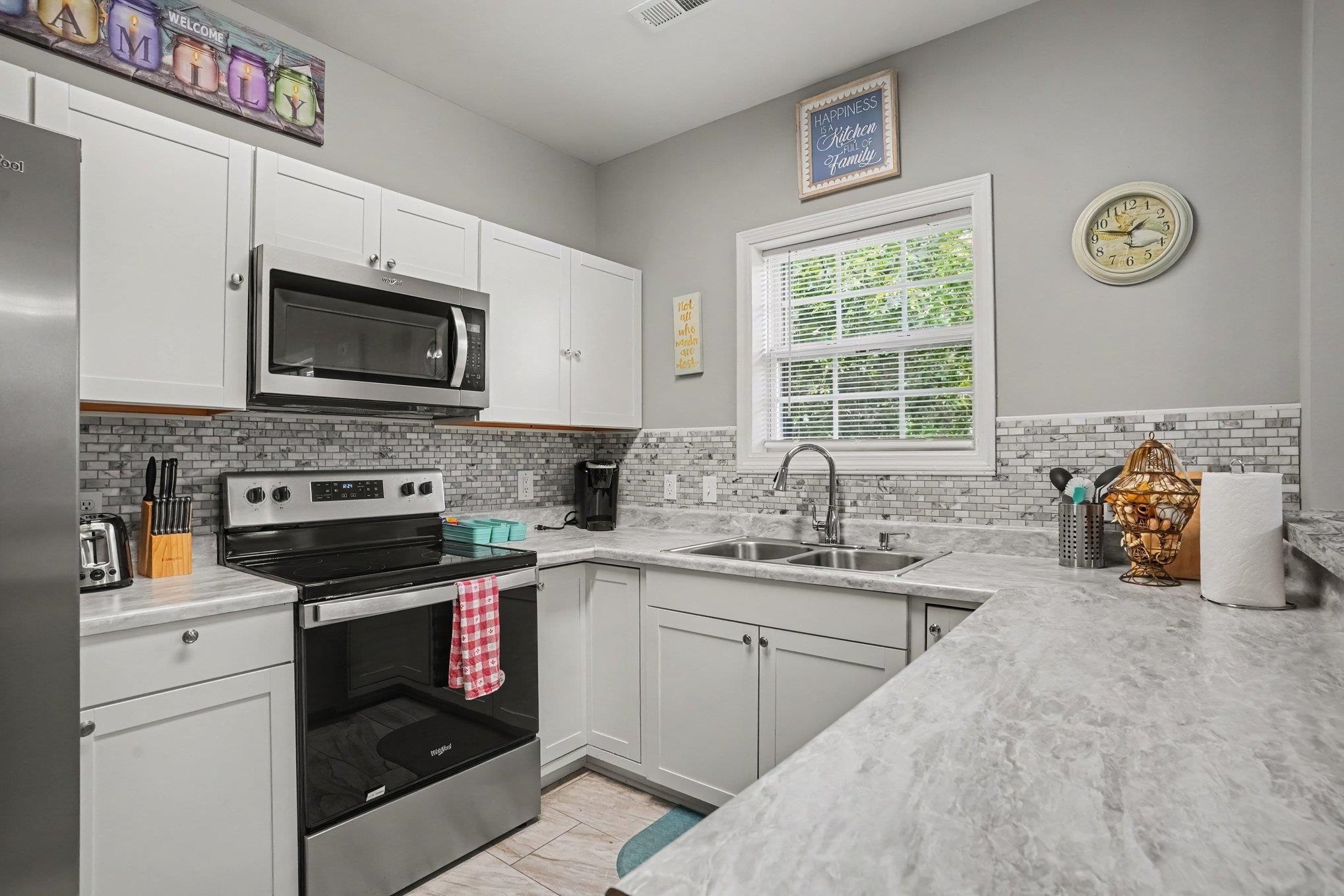 209 Chester St. Property Photo 12