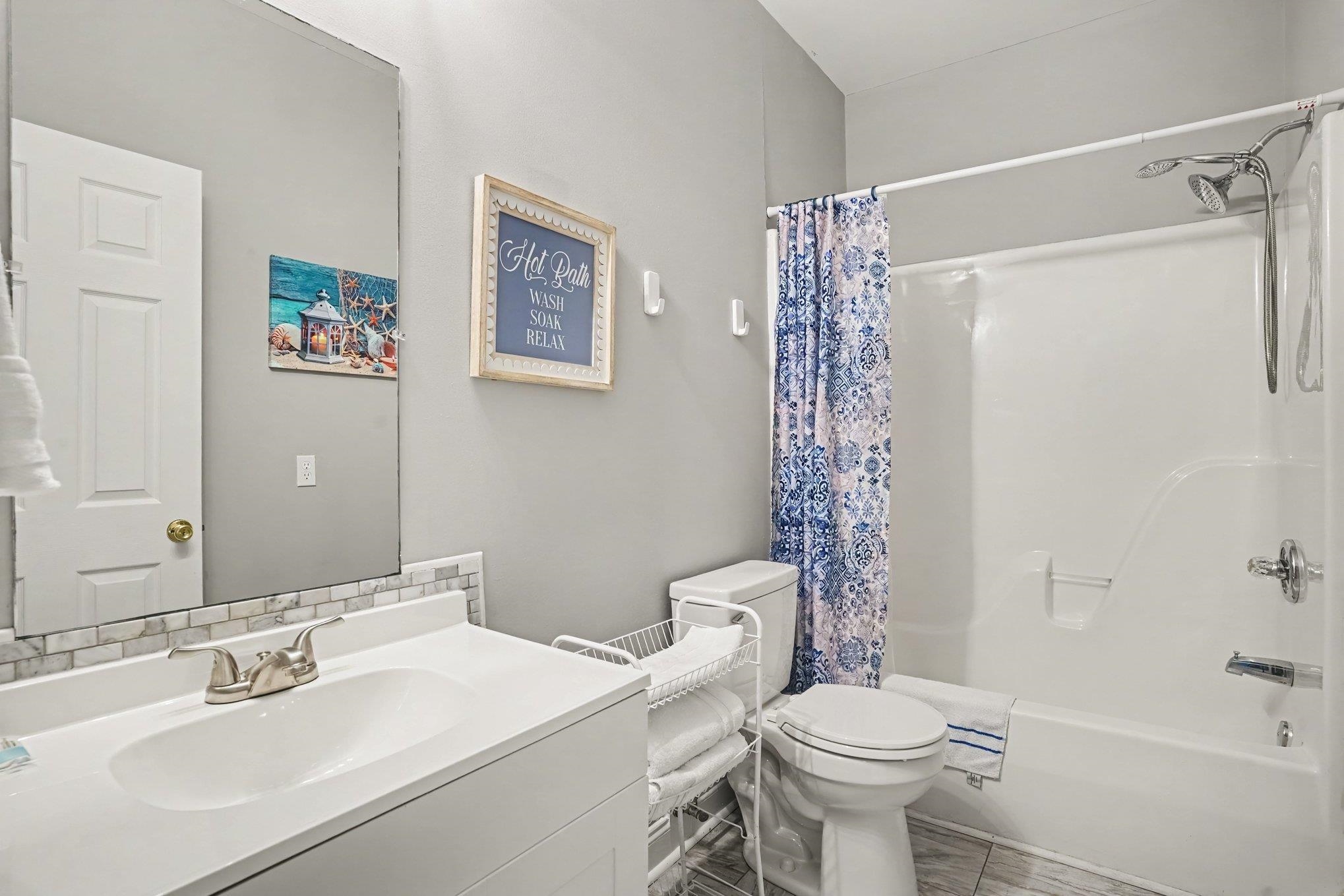 209 Chester St. Property Photo 16