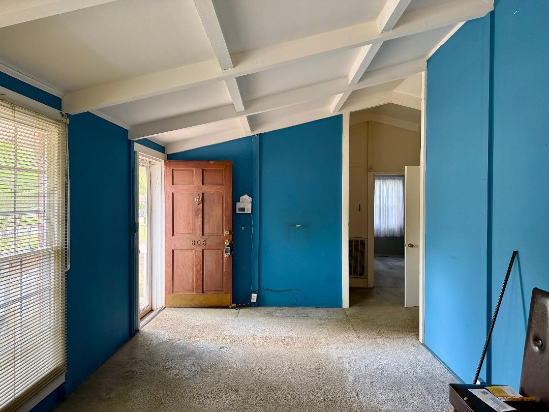 806 Windsor Way Property Photo 8
