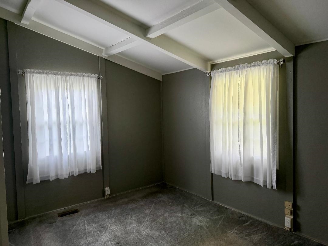 806 Windsor Way Property Photo 10