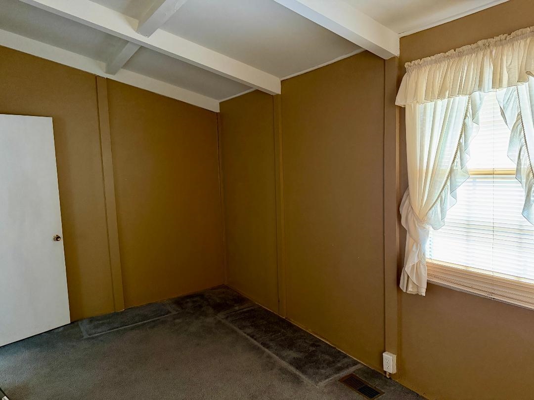 806 Windsor Way Property Photo 11