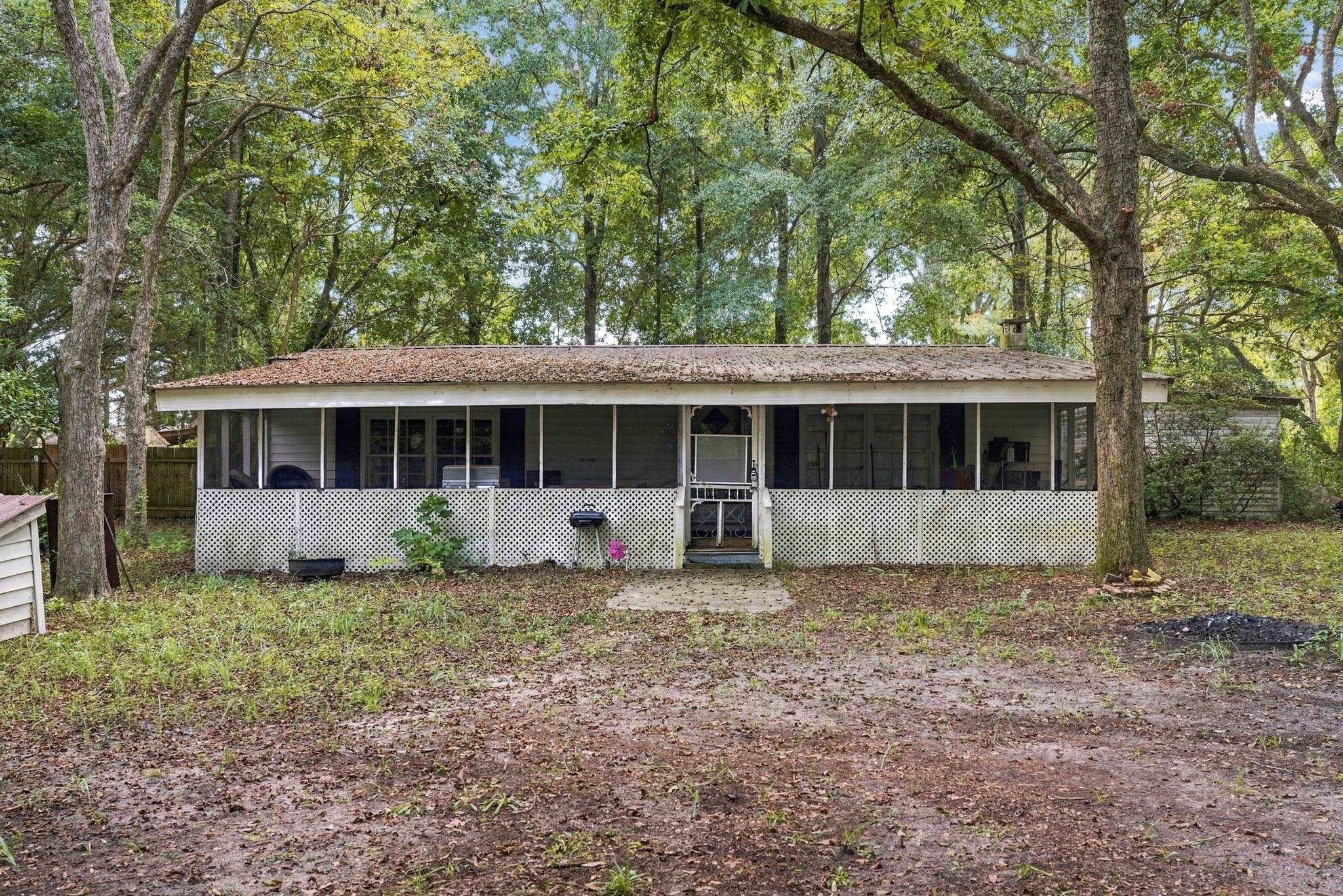 1006 Vermillion Dr. Property Photo 1