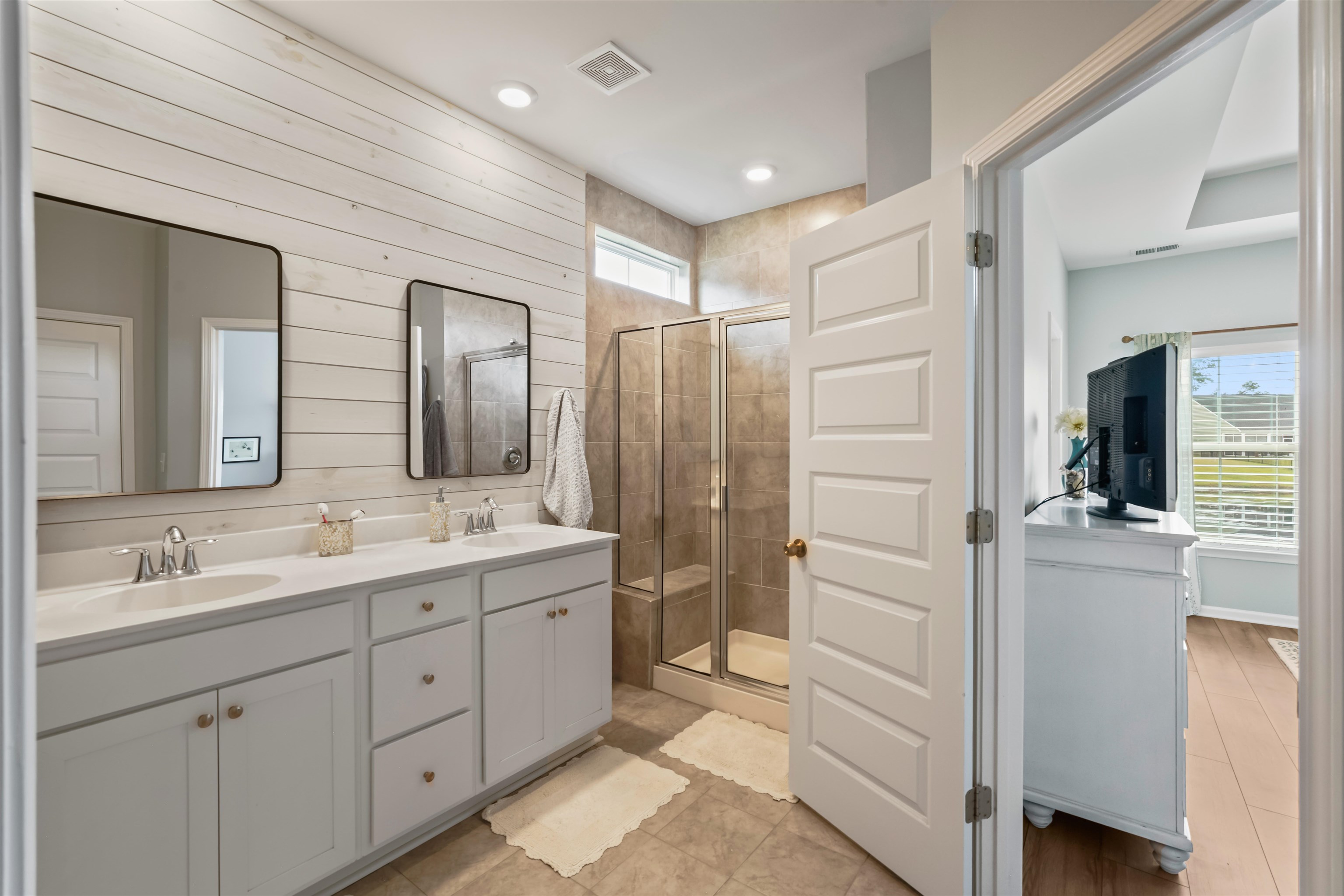 336 Empyrean Circle Property Photo 32