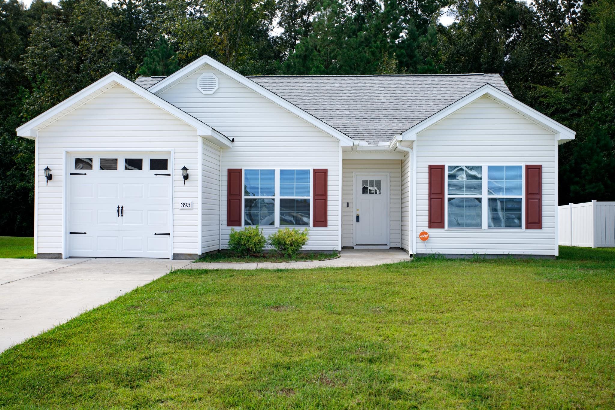 393 Shallow Cove Dr. Property Photo 1