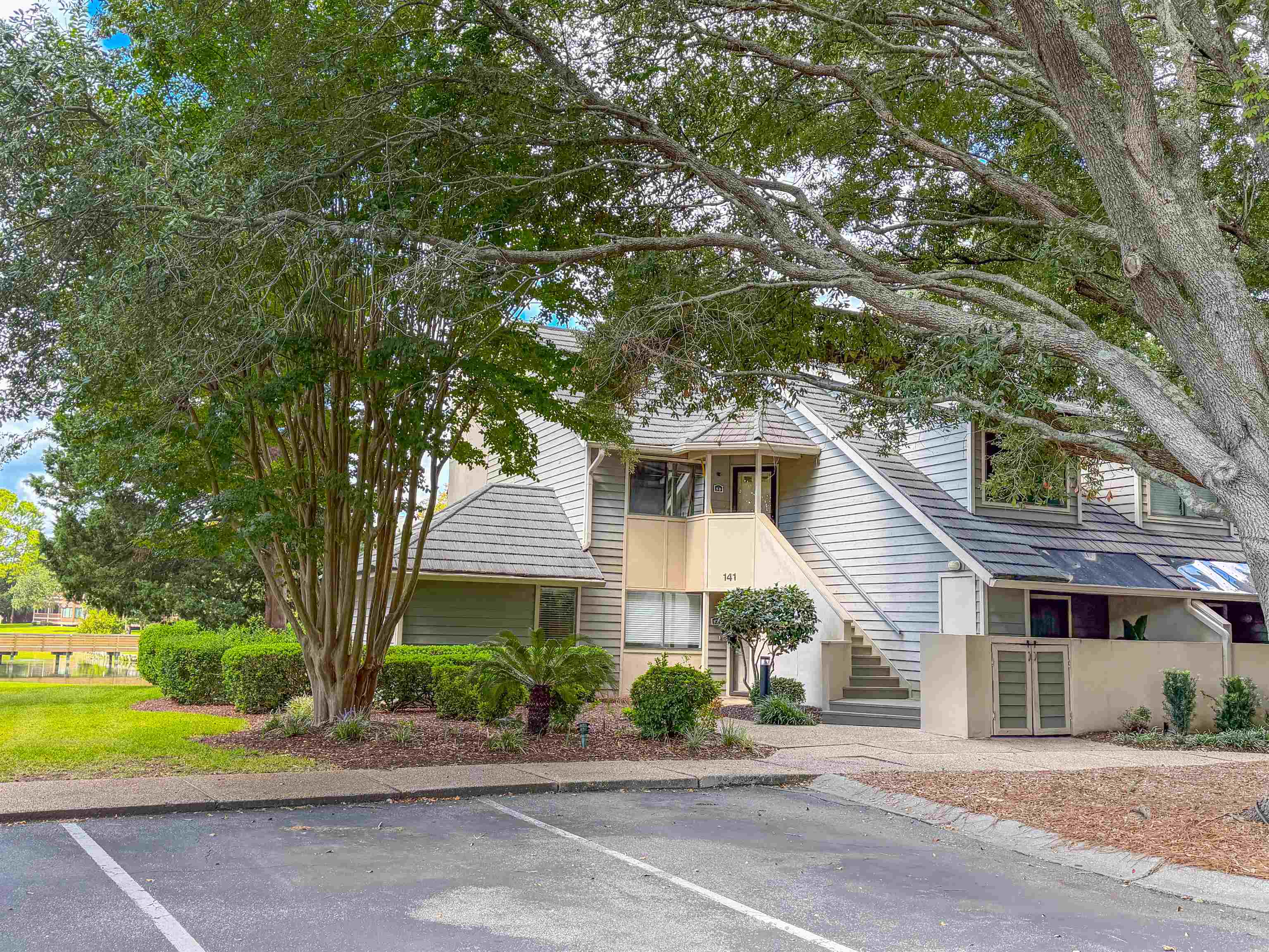 141 Hartland Dr. Property Photo 1