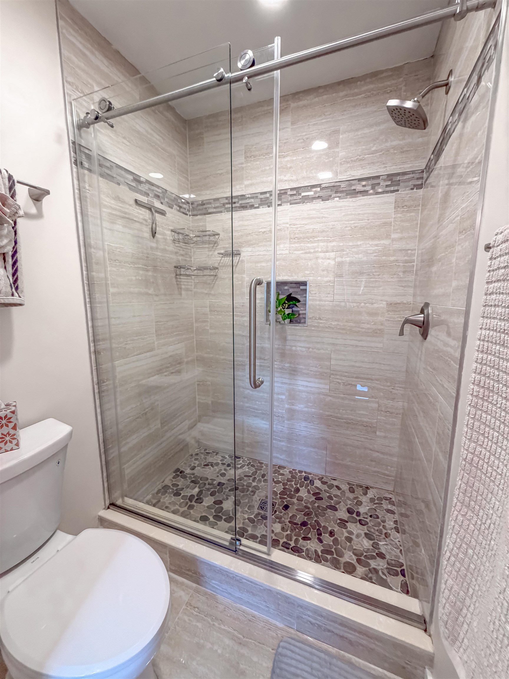 141 Hartland Dr. Property Photo 25