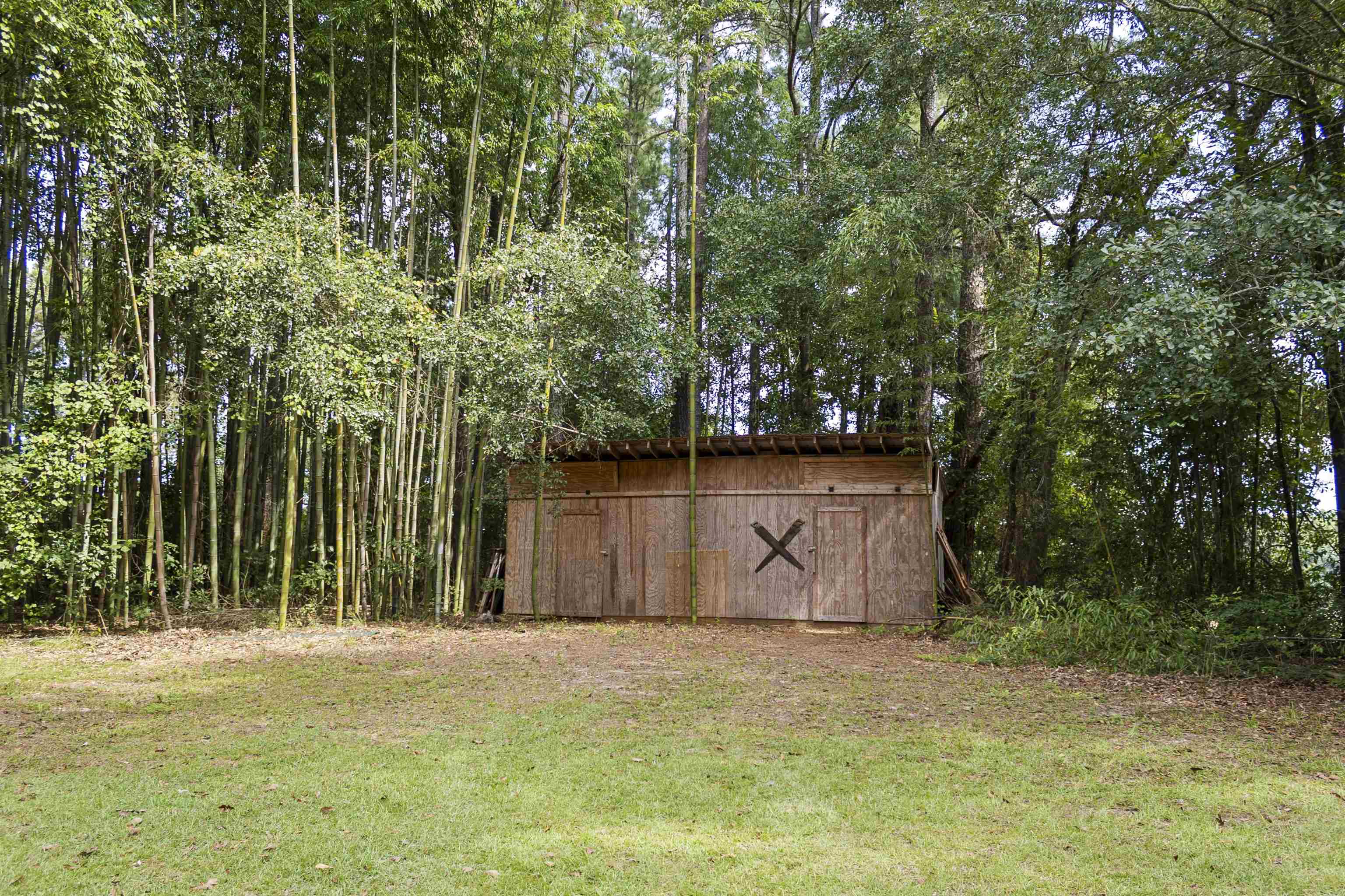2407 Nichols Hwy. Property Photo 5