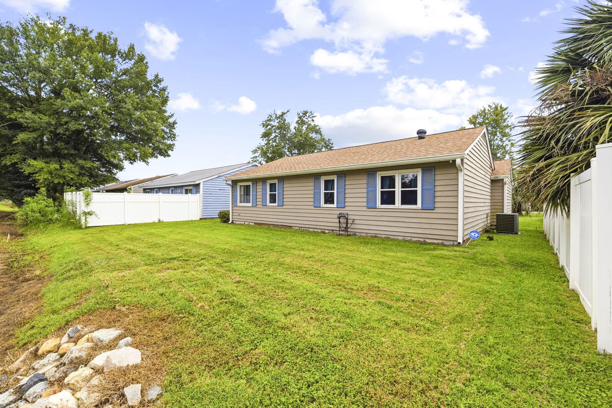 414 Killarney Dr. Property Photo 20