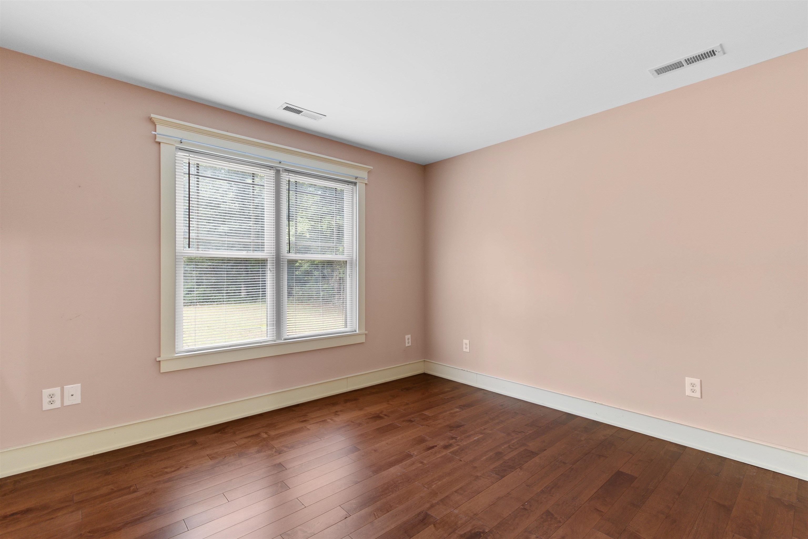 301 Deer Run Ave. Property Photo 23