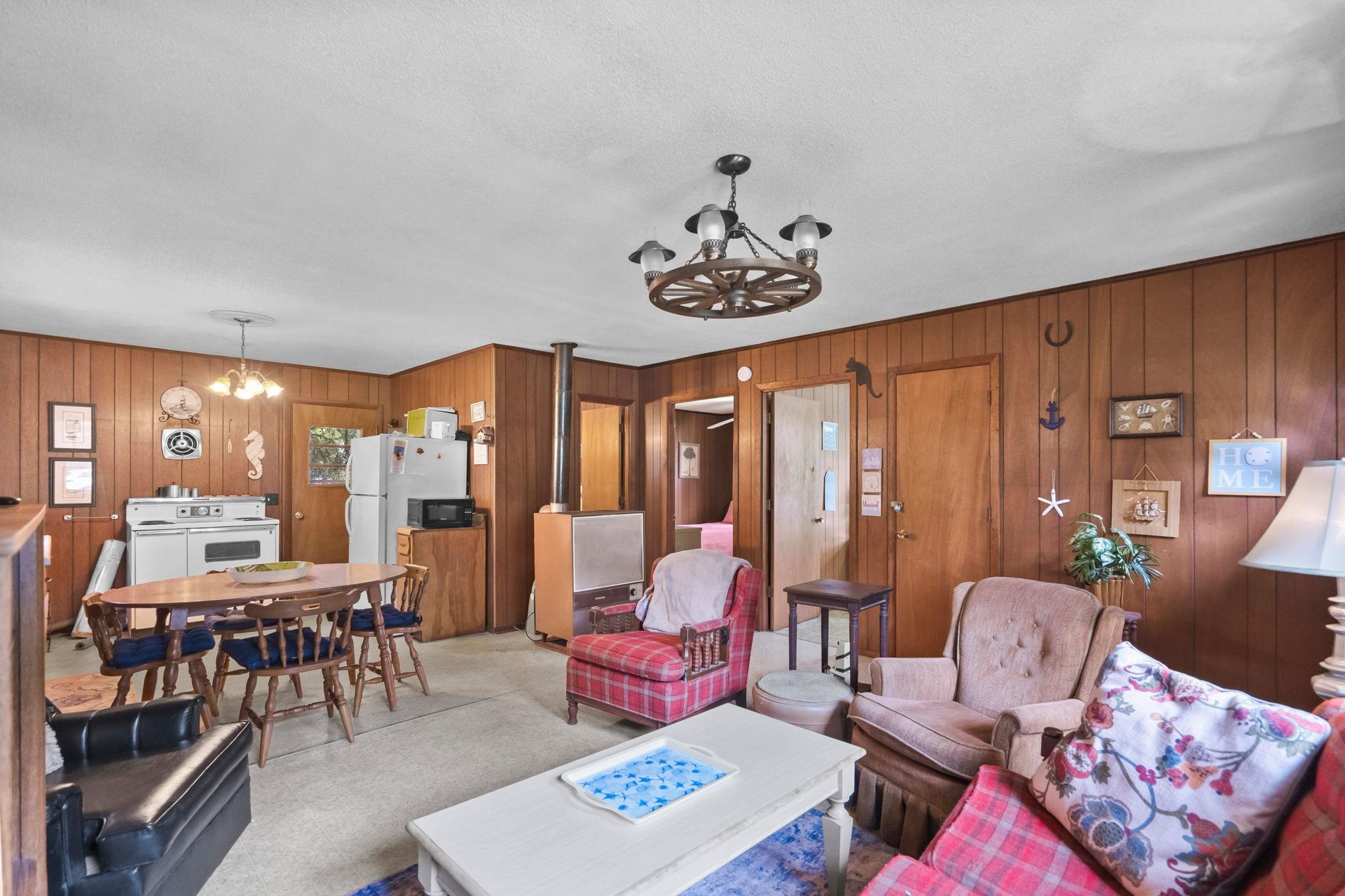 333 Sparrow Dr. Property Photo 10