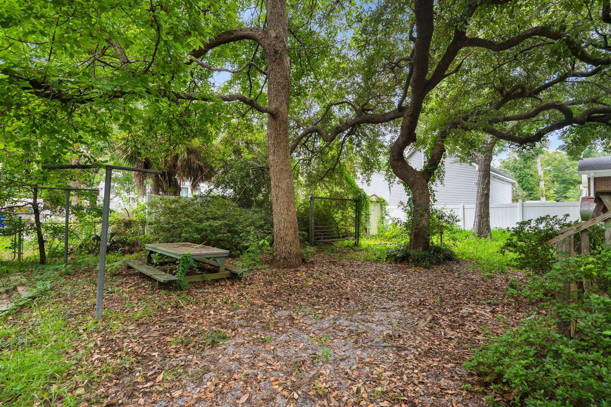 333 Sparrow Dr. Property Photo 20