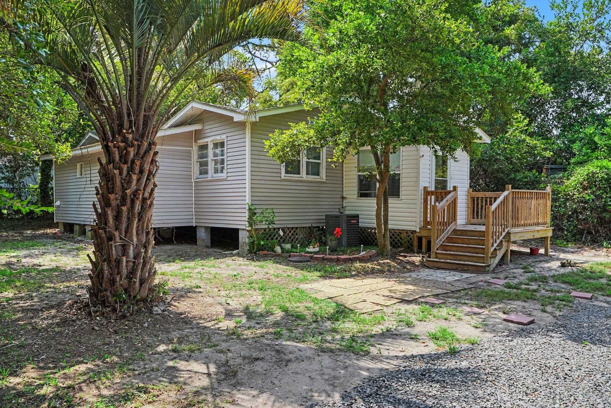 801 - B Bay St. Property Photo 2