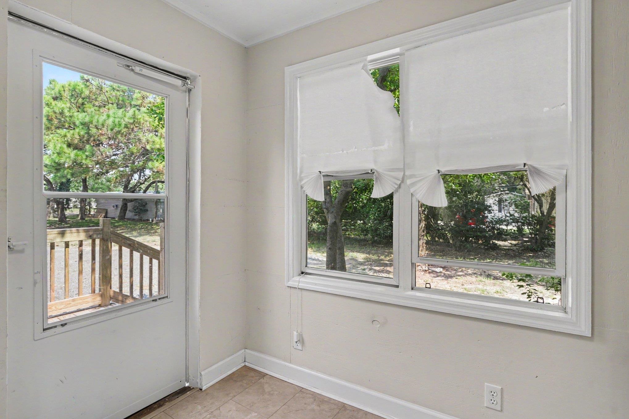 801 - B Bay St. Property Photo 5