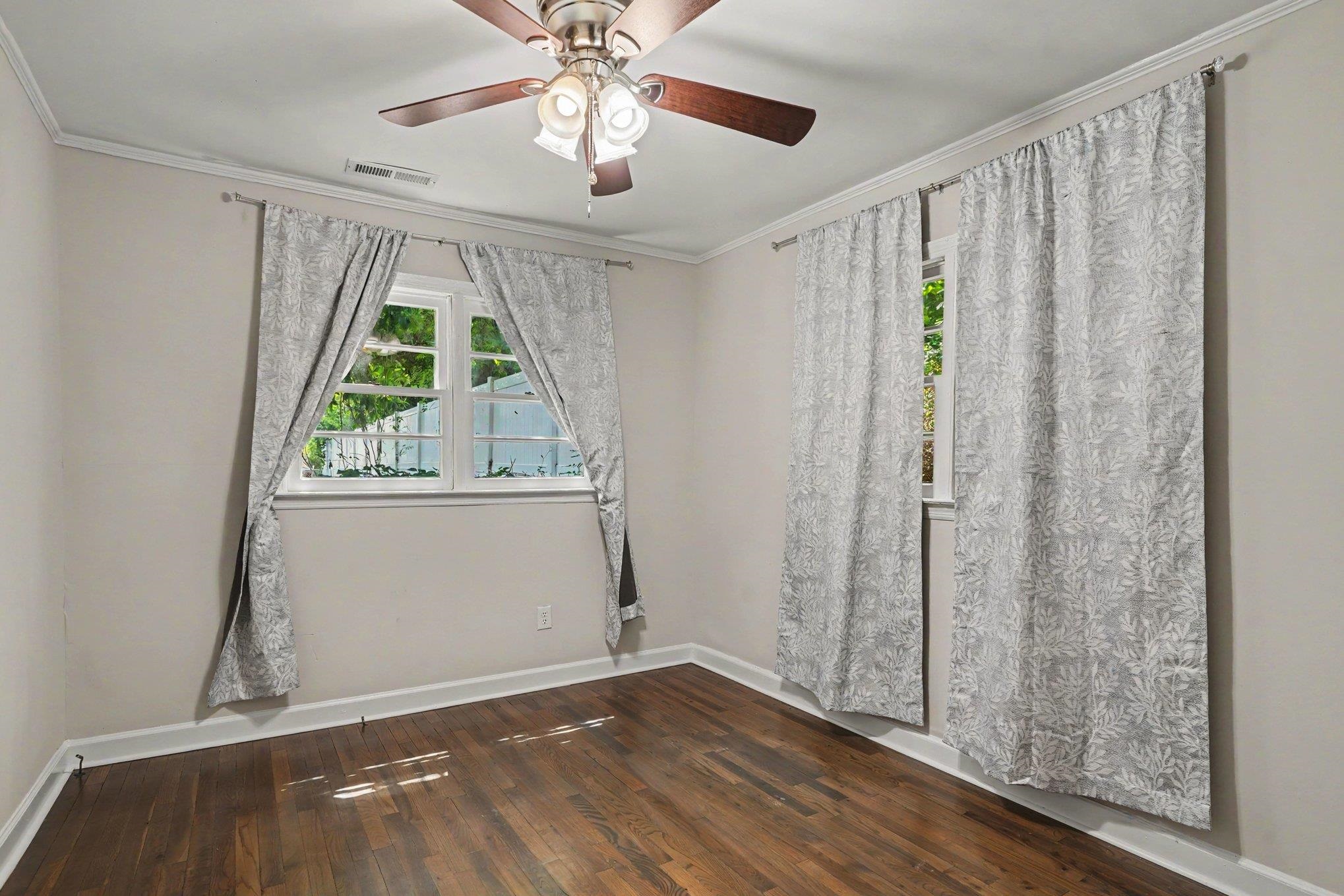 801 - B Bay St. Property Photo 18