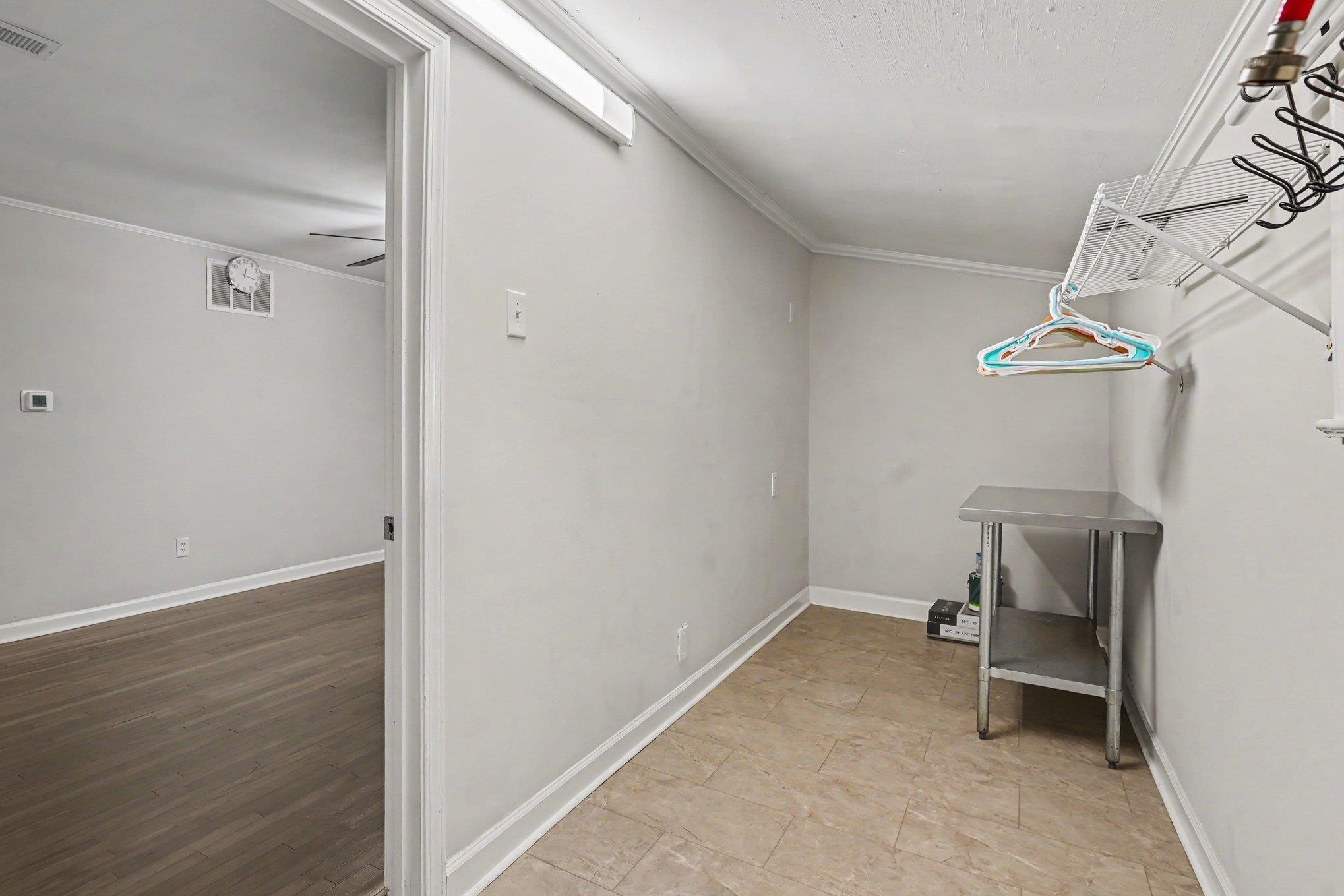 801 - B Bay St. Property Photo 20
