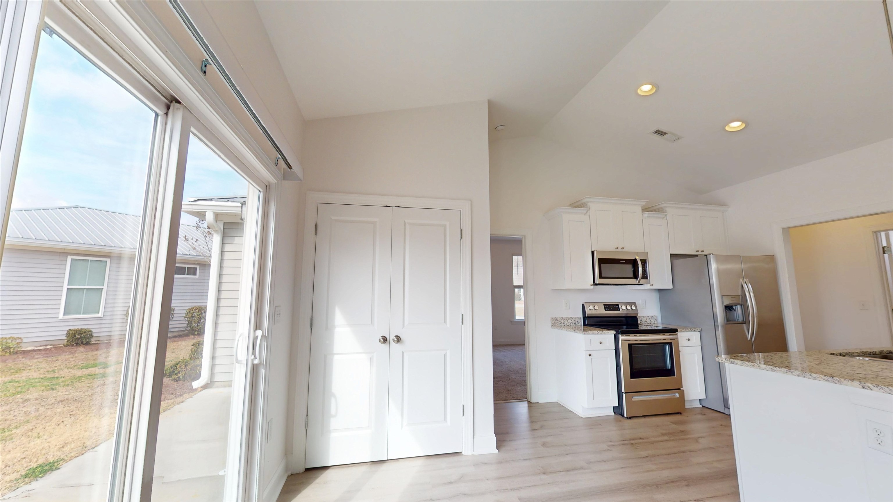 24 Wimbledon Ct. Property Photo 12