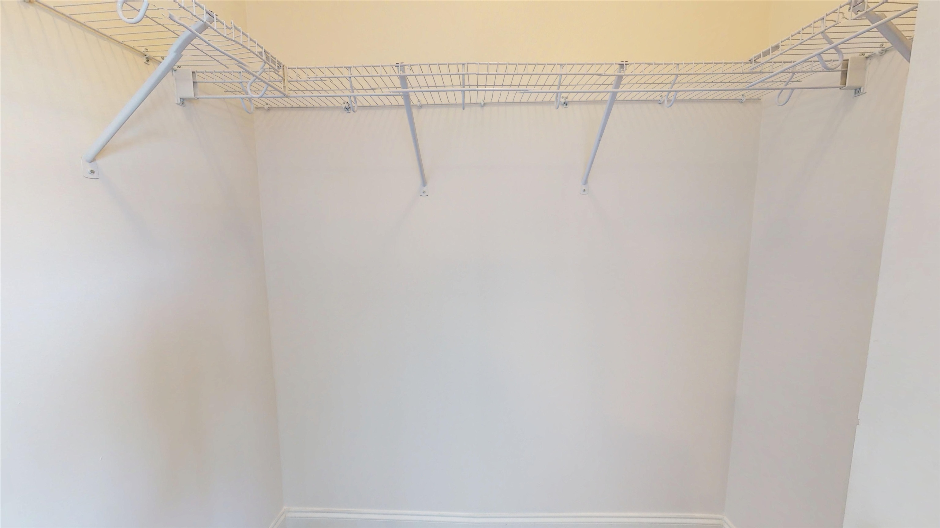 24 Wimbledon Ct. Property Photo 20