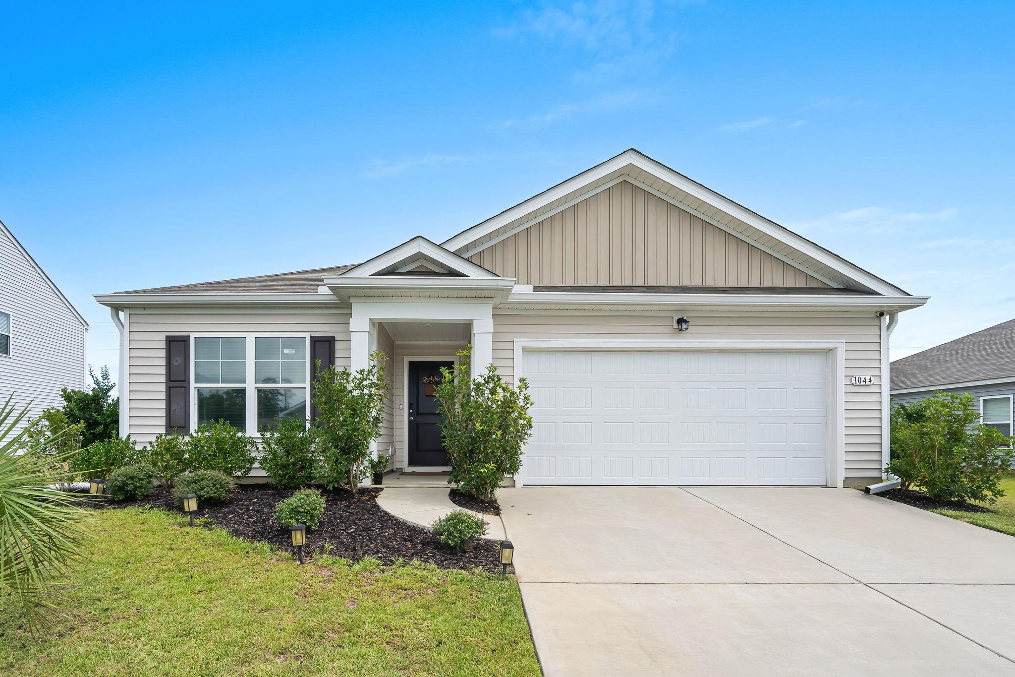1044 Corn Husk Loop Property Photo 1