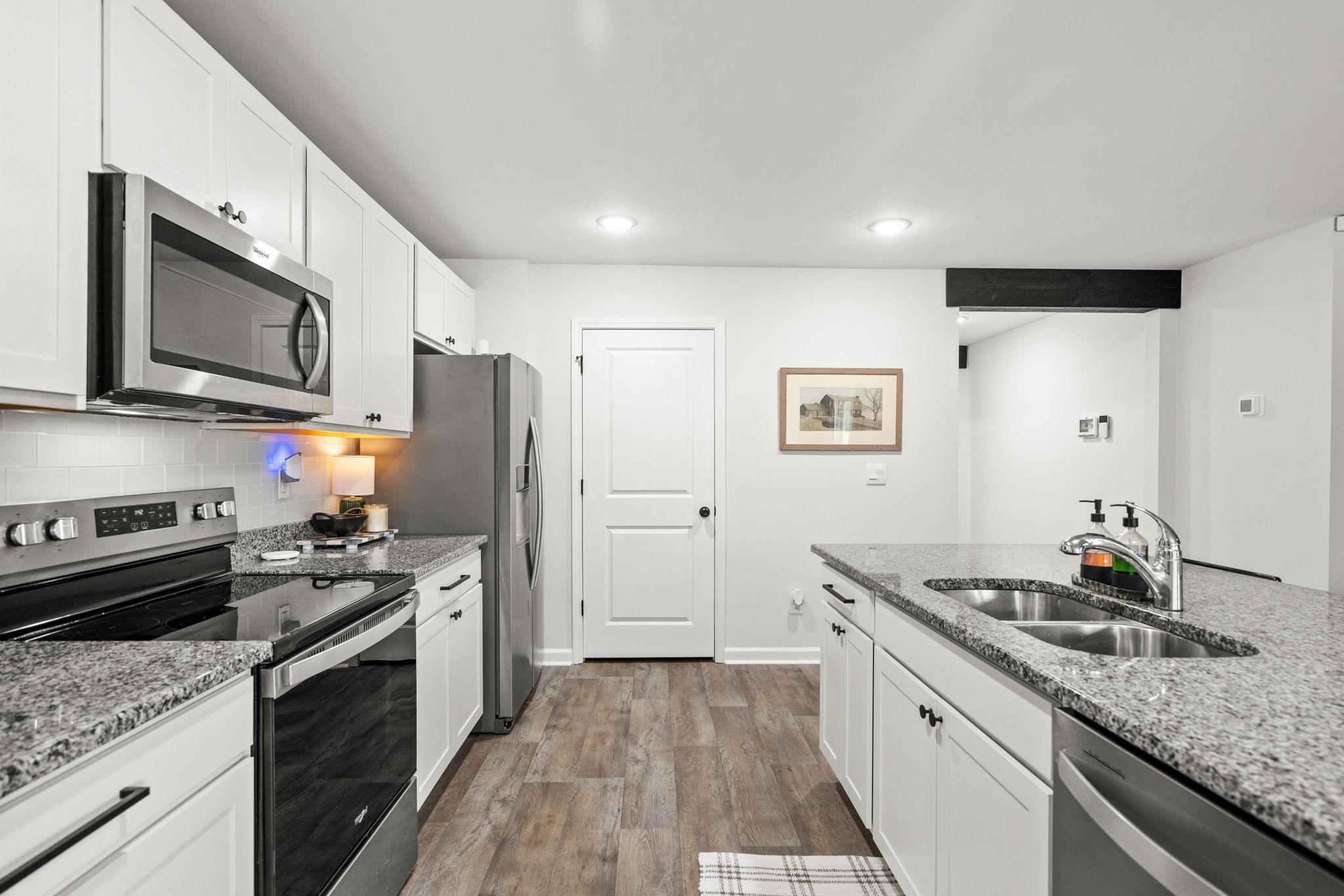 1044 Corn Husk Loop Property Photo 8