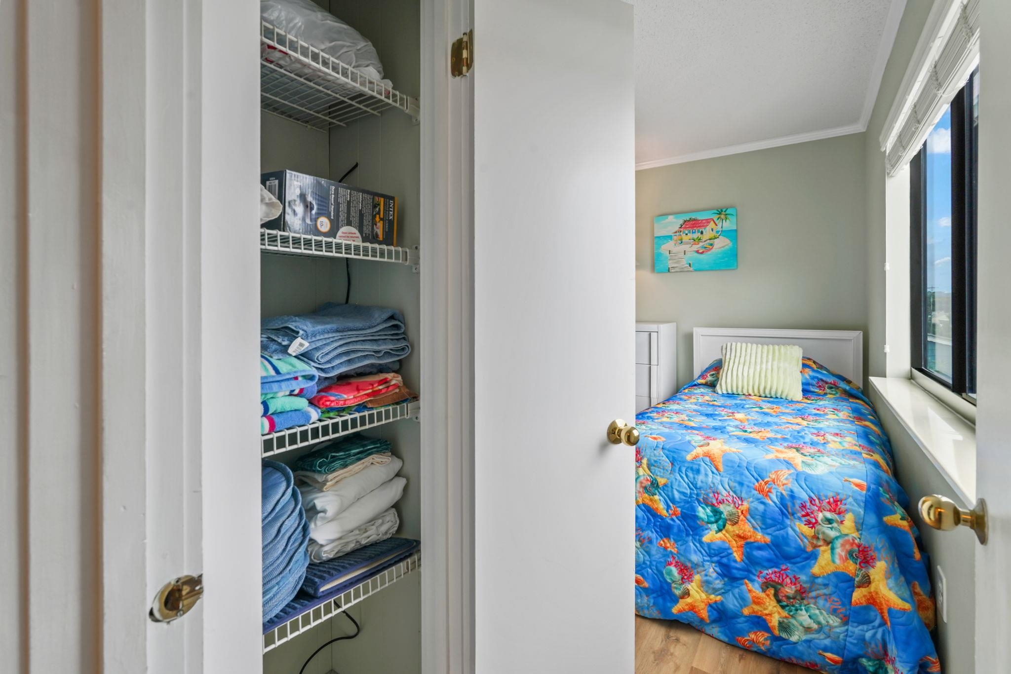 9661 Shore Dr. Property Photo 48