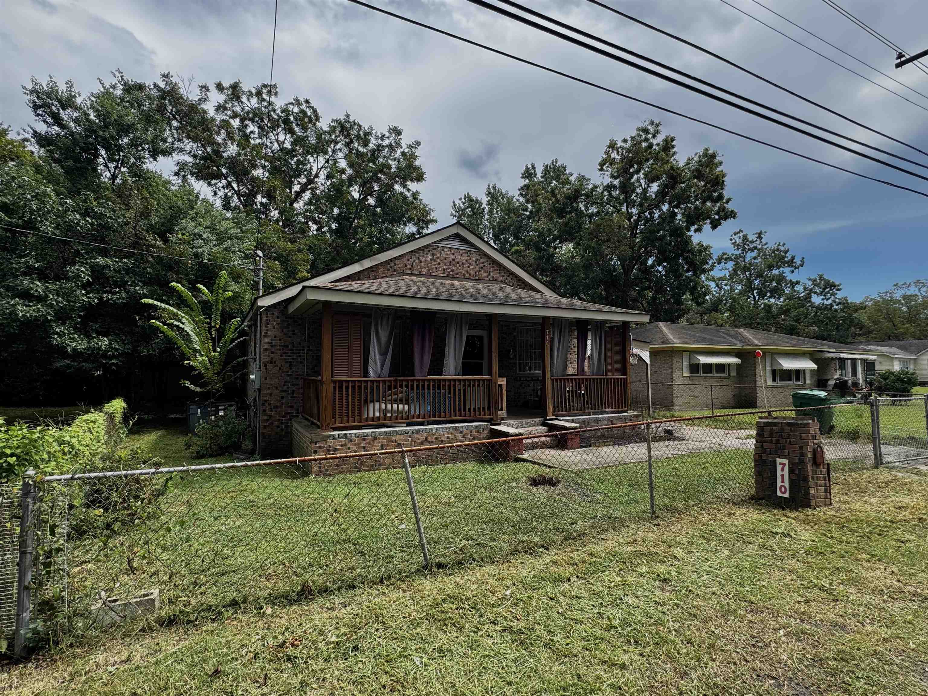 710 N Merriman Rd. Property Photo 1