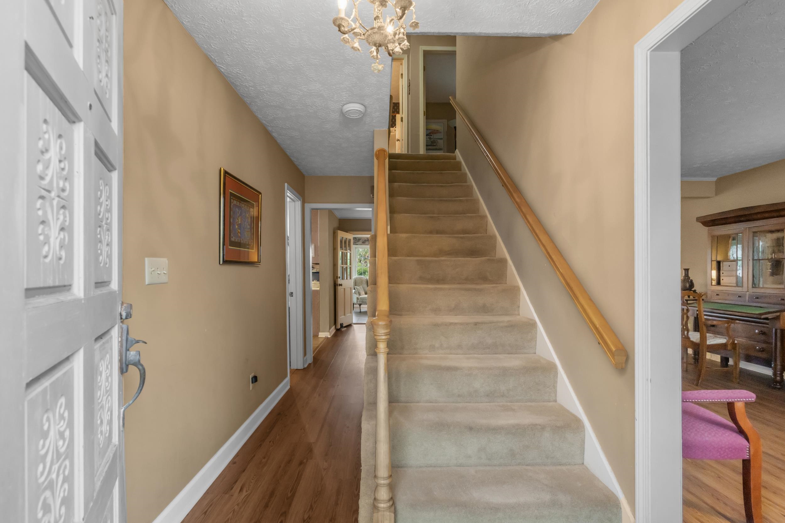 313 N Oak Dr. Property Photo 9