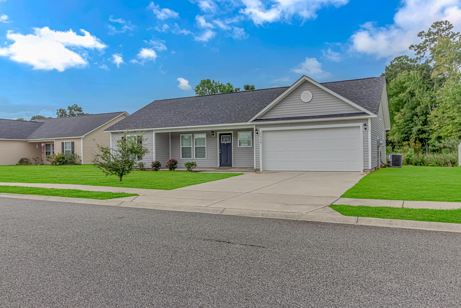 1430 Heirloom Dr. Property Photo 3