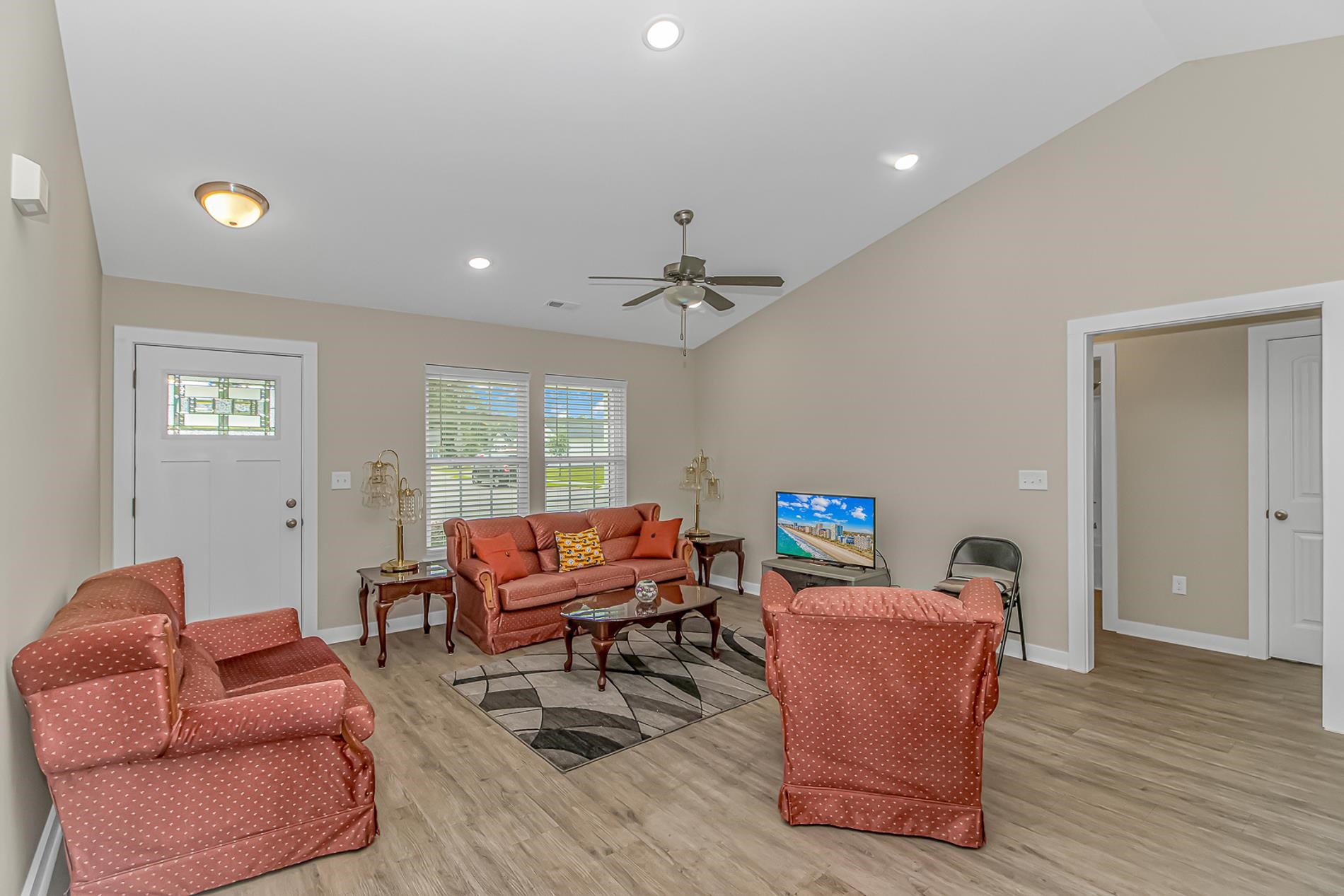 1430 Heirloom Dr. Property Photo 5