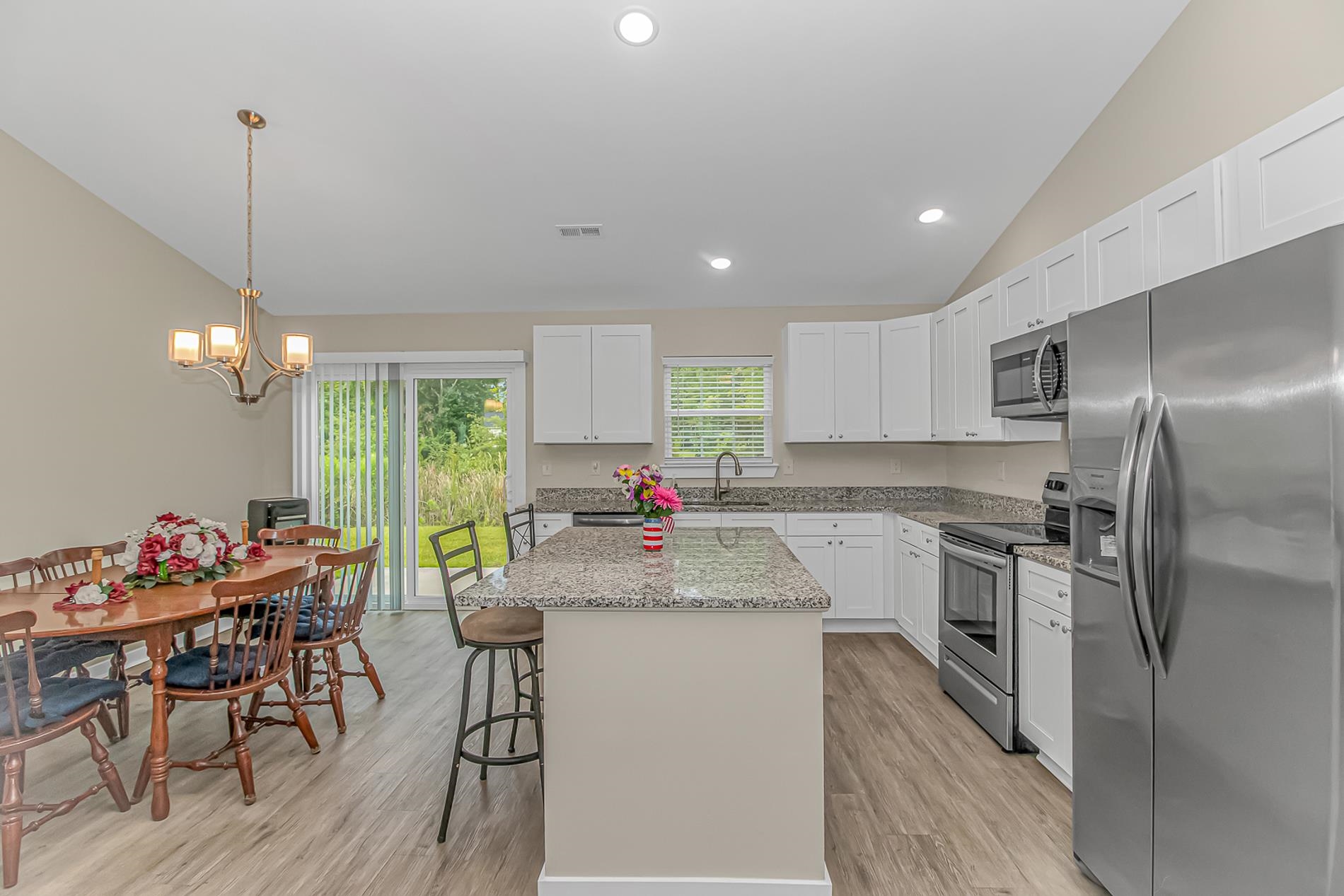1430 Heirloom Dr. Property Photo 6