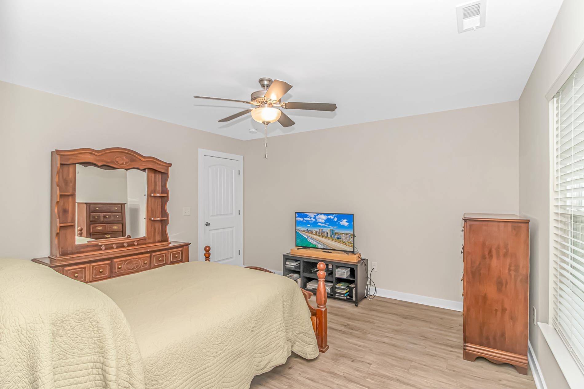 1430 Heirloom Dr. Property Photo 11
