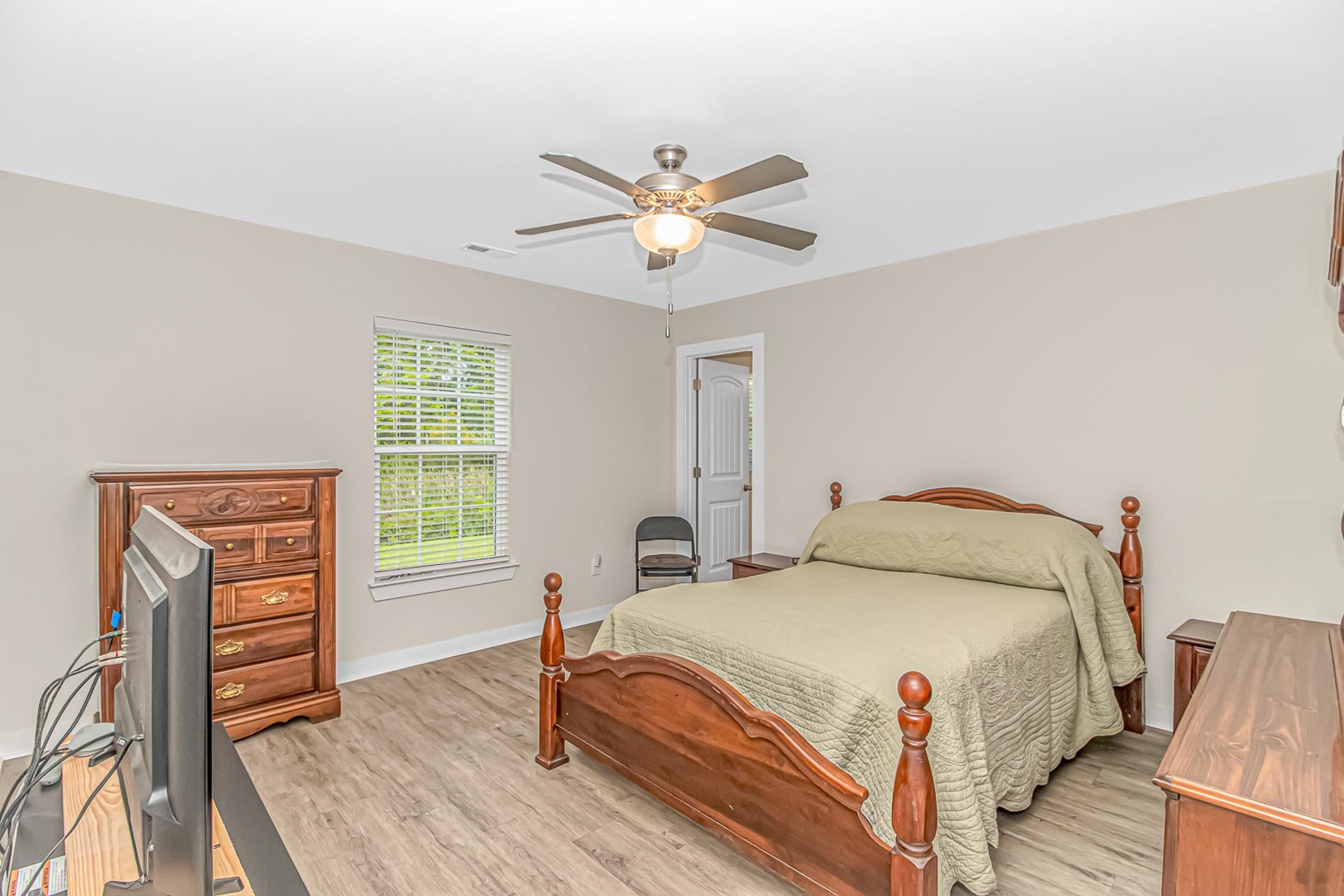 1430 Heirloom Dr. Property Photo 12