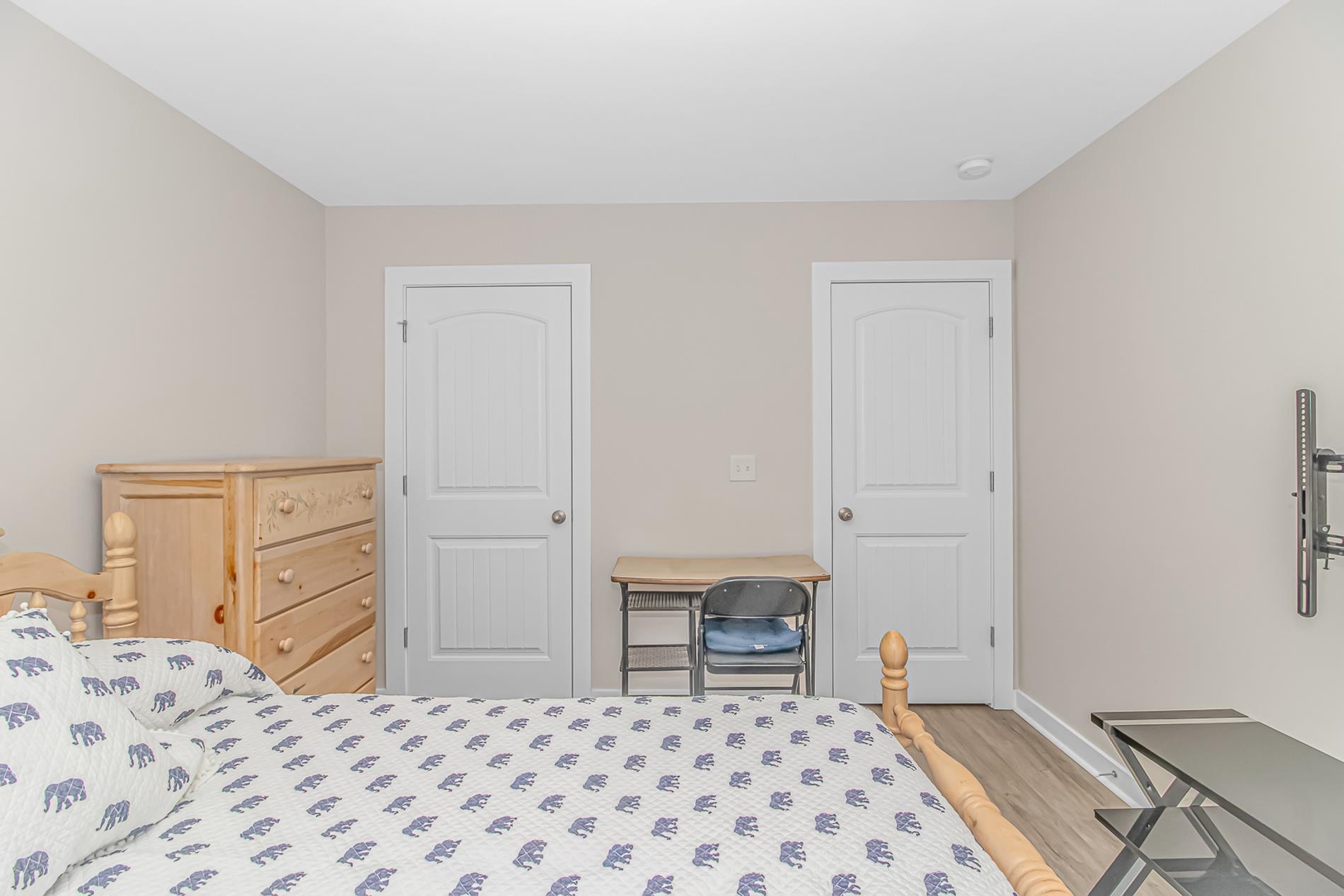 1430 Heirloom Dr. Property Photo 17