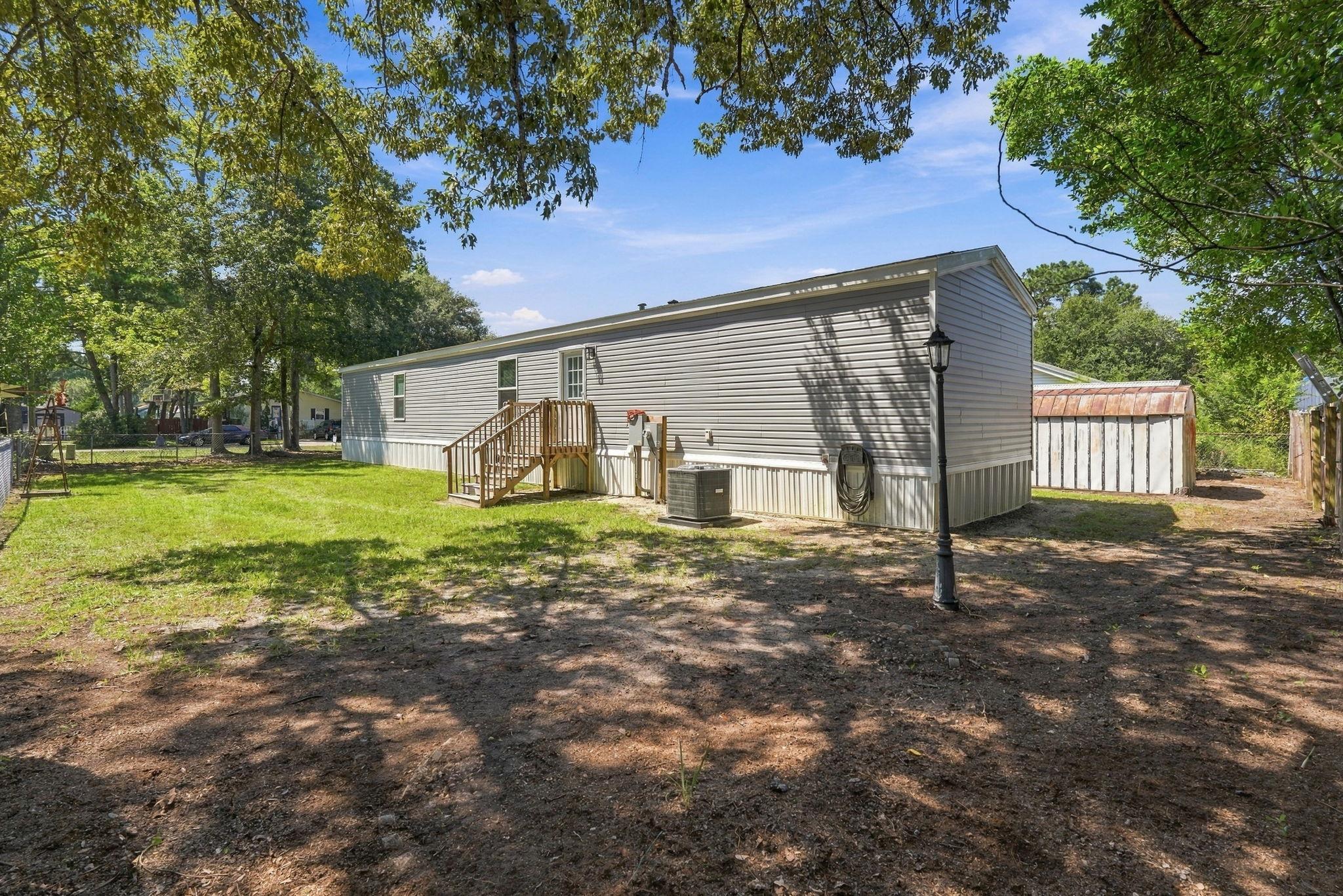 565 Summer Dr. Property Photo 13