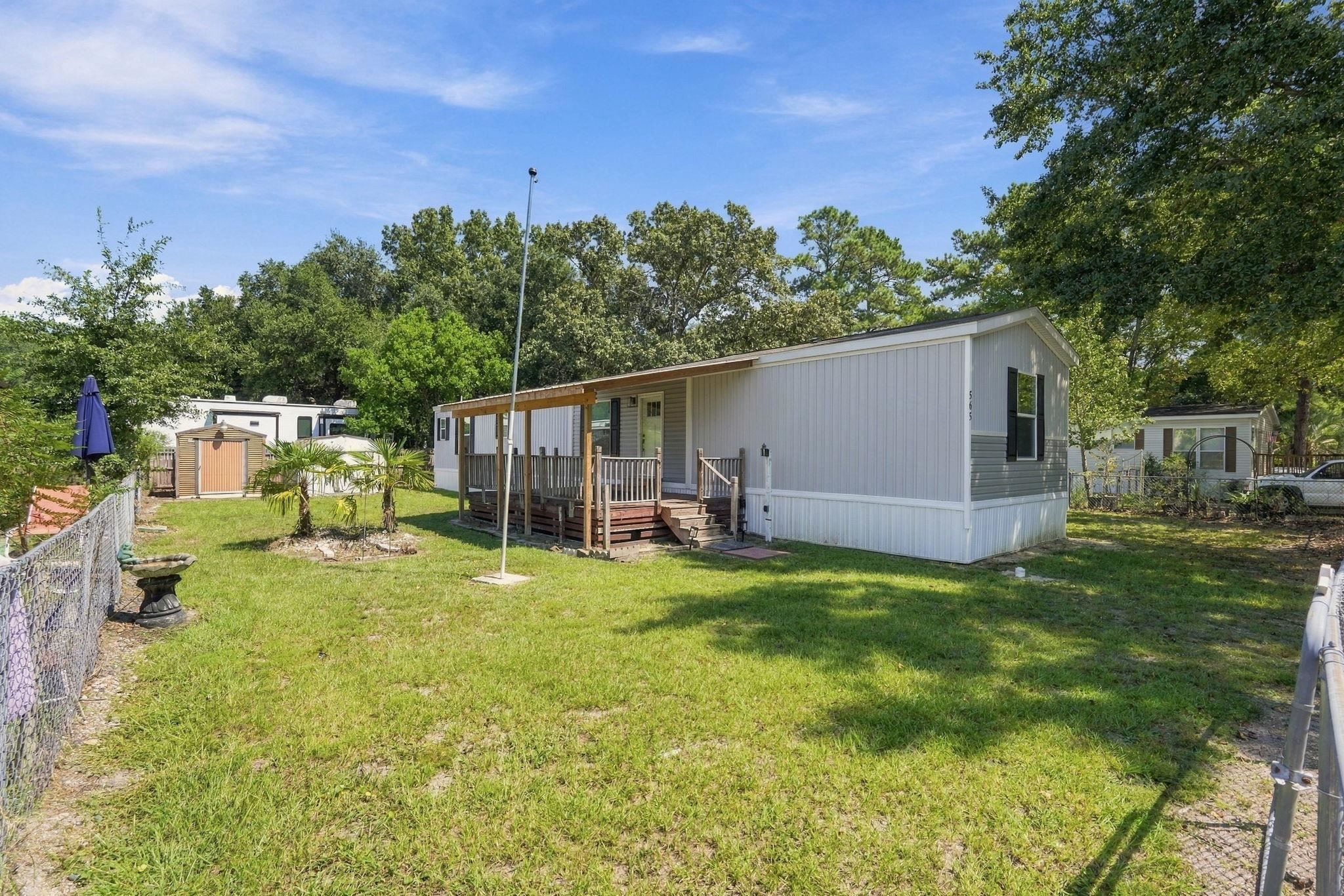 565 Summer Dr. Property Photo 43