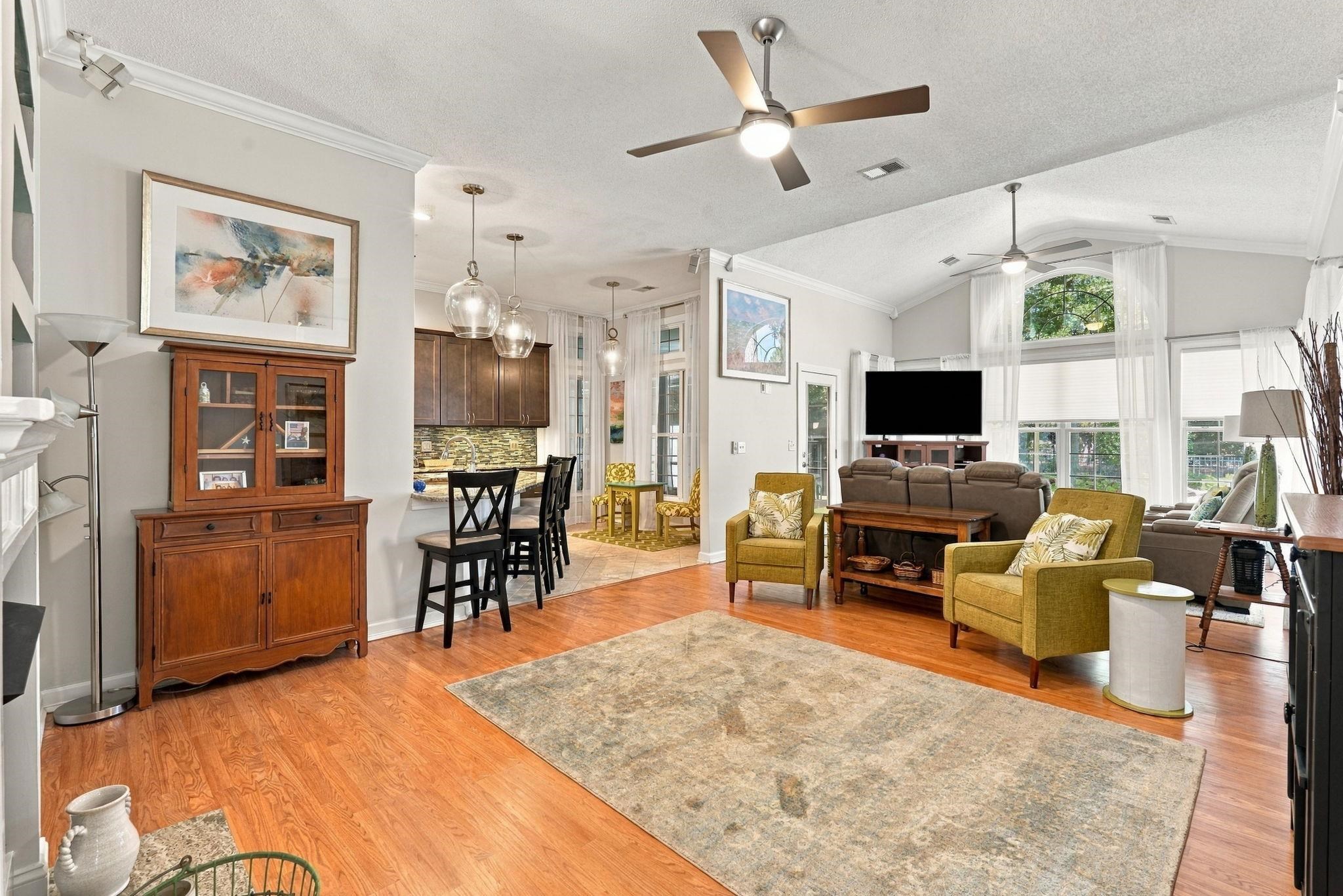 1186 N Blackmoor Dr. Property Photo 13