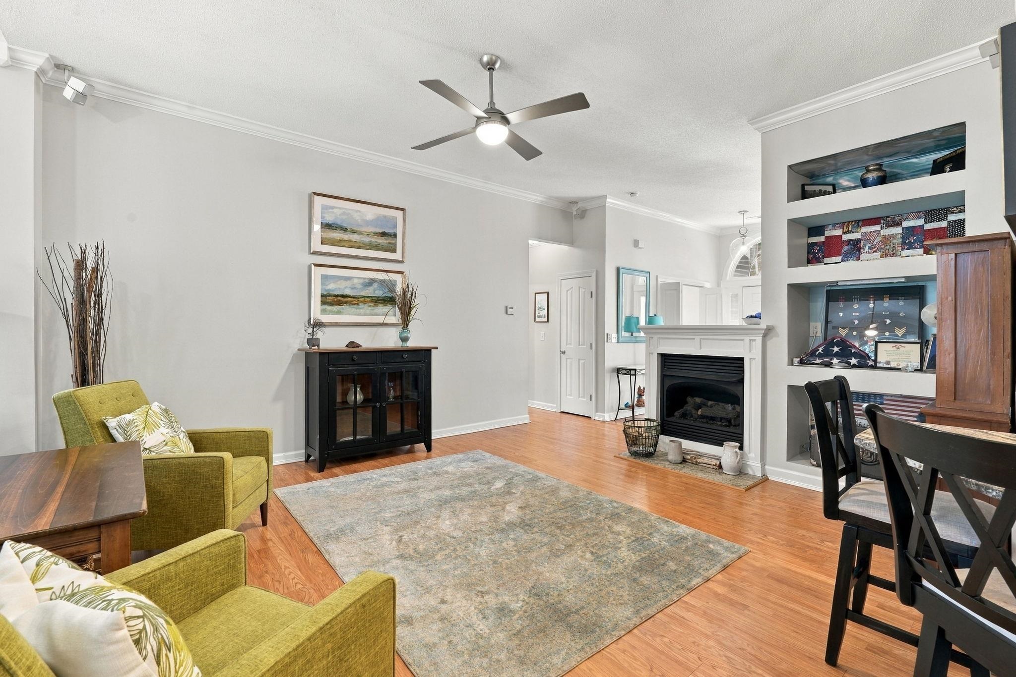 1186 N Blackmoor Dr. Property Photo 15