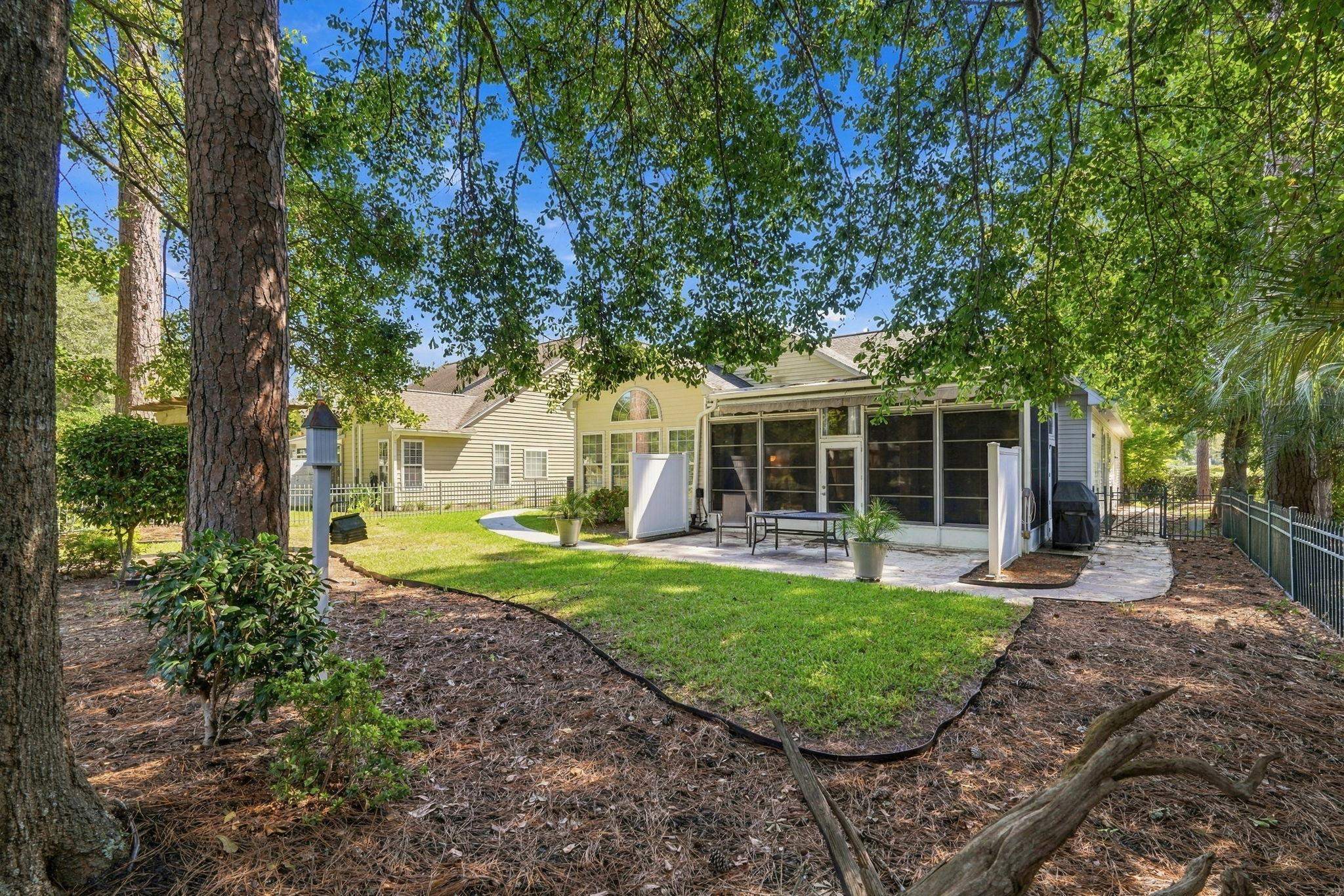 1186 N Blackmoor Dr. Property Photo 33