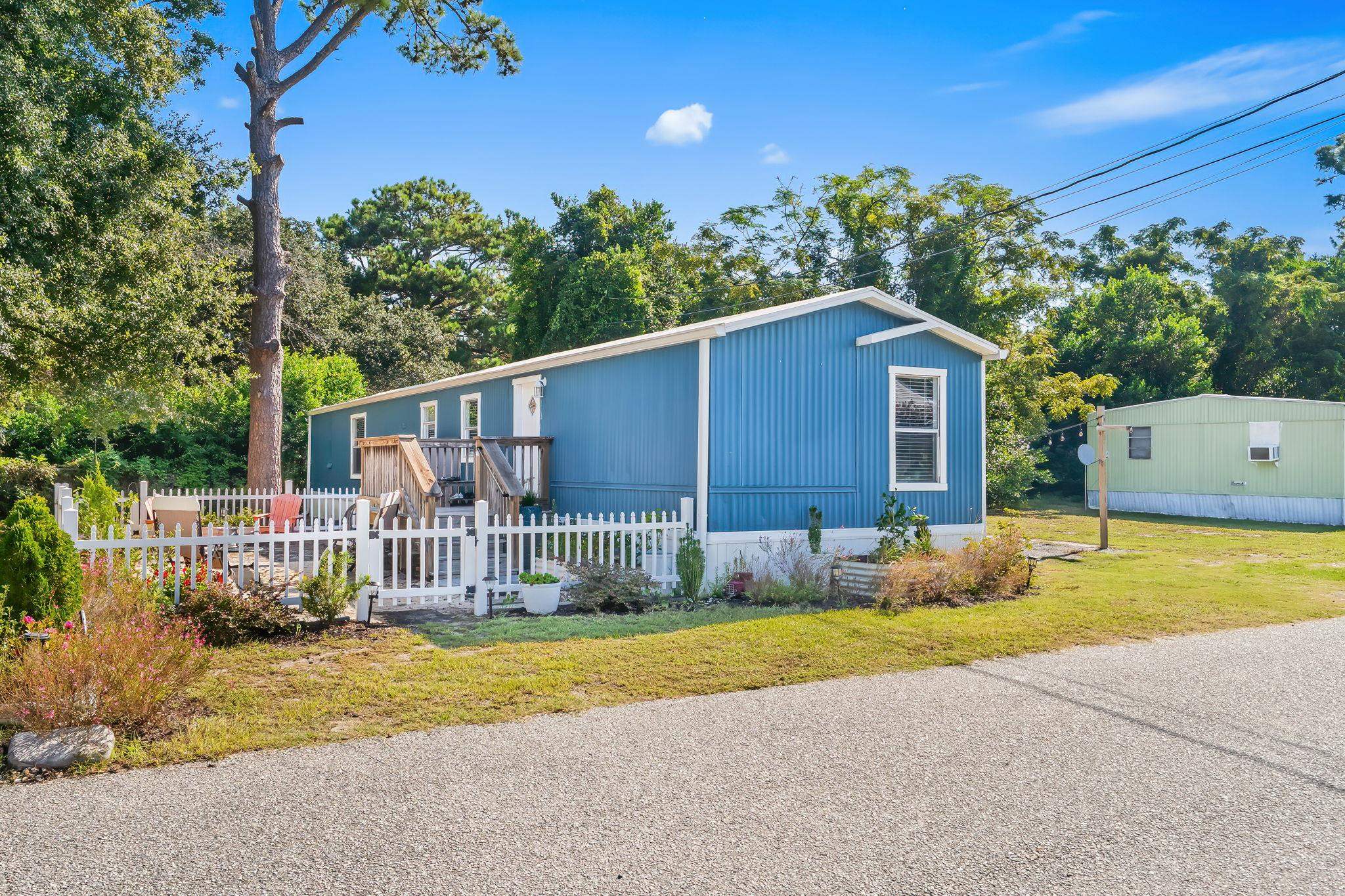 4125 Little River Rd. Property Photo 1