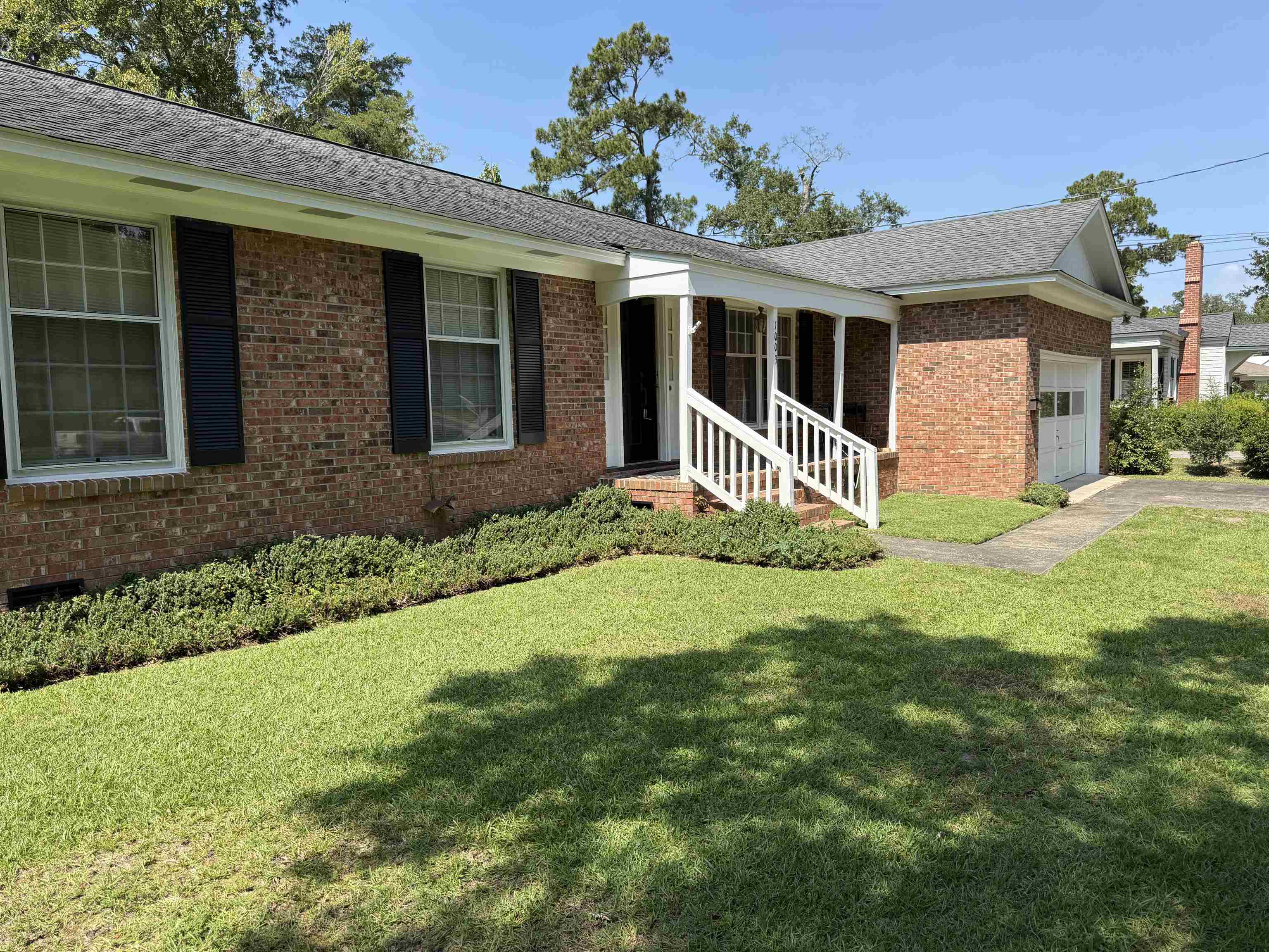 1003 Lakeside Dr. Property Photo 7