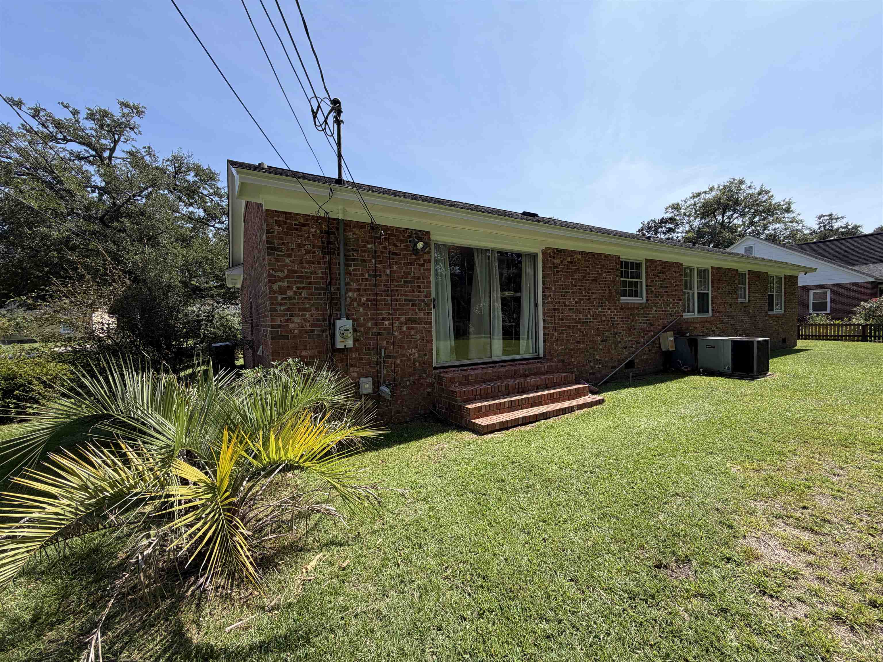 1003 Lakeside Dr. Property Photo 13