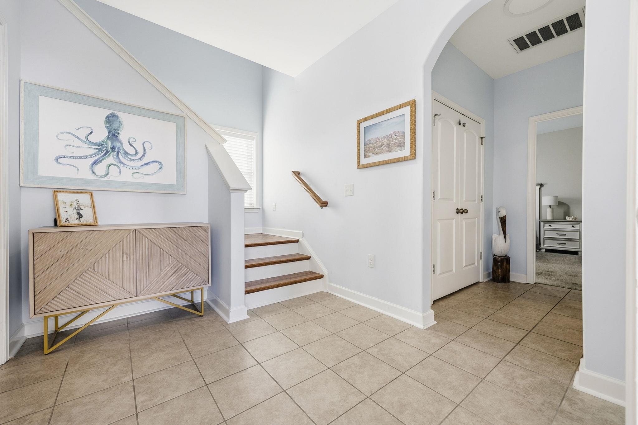 911 Ocean Pines Ct. Property Photo 3