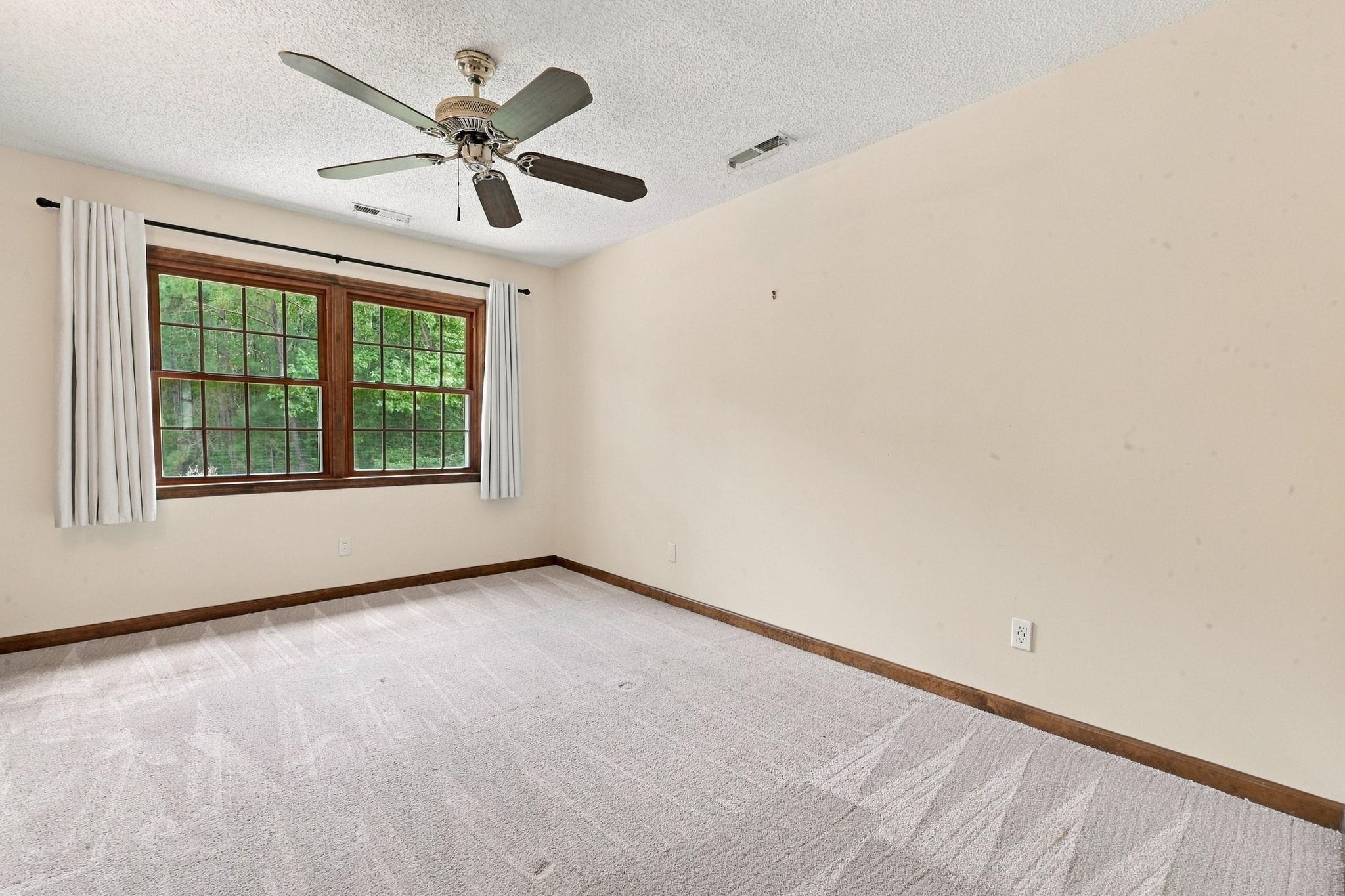 2612 Brick Dr. Property Photo 32
