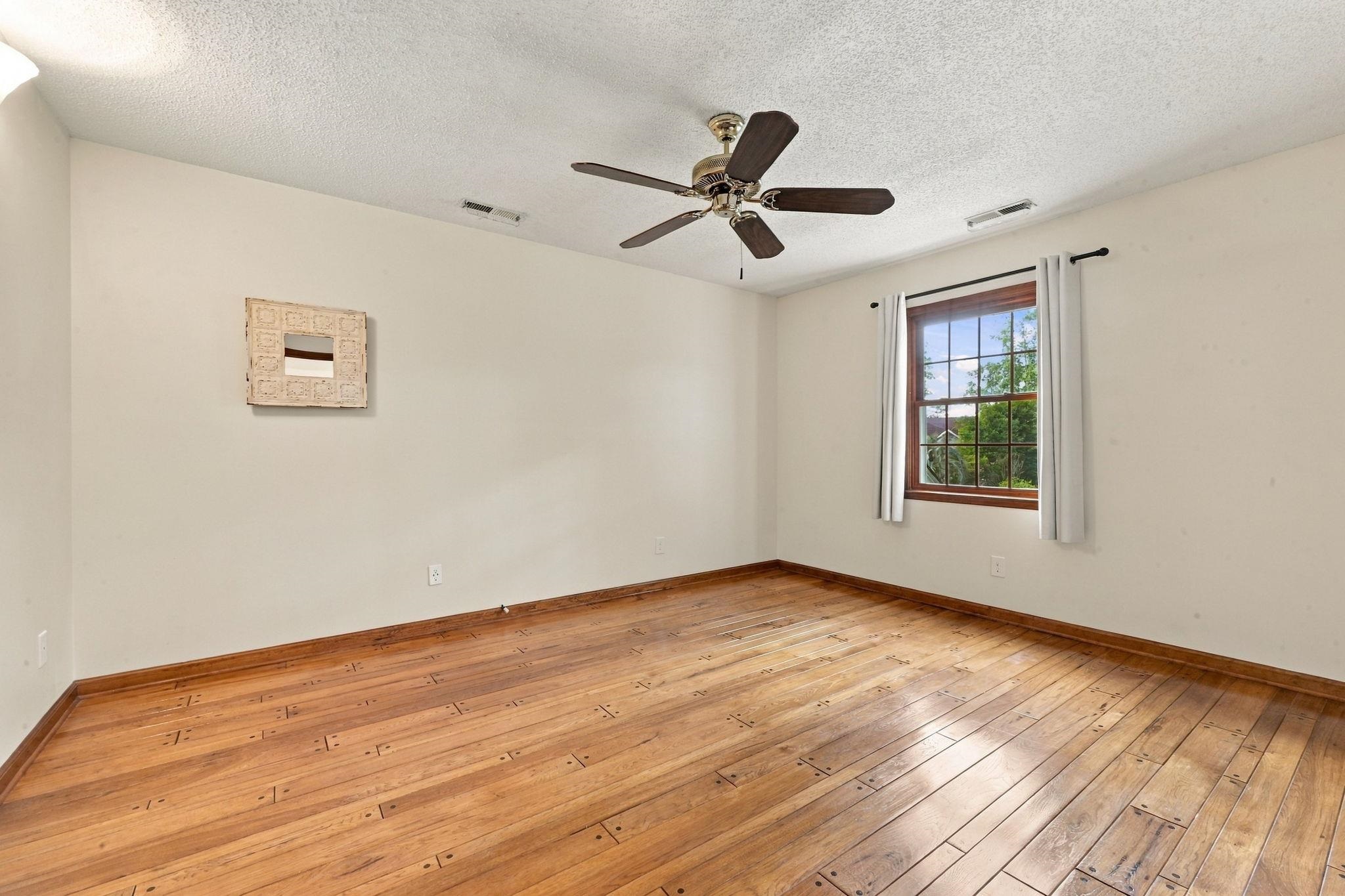 2612 Brick Dr. Property Photo 35