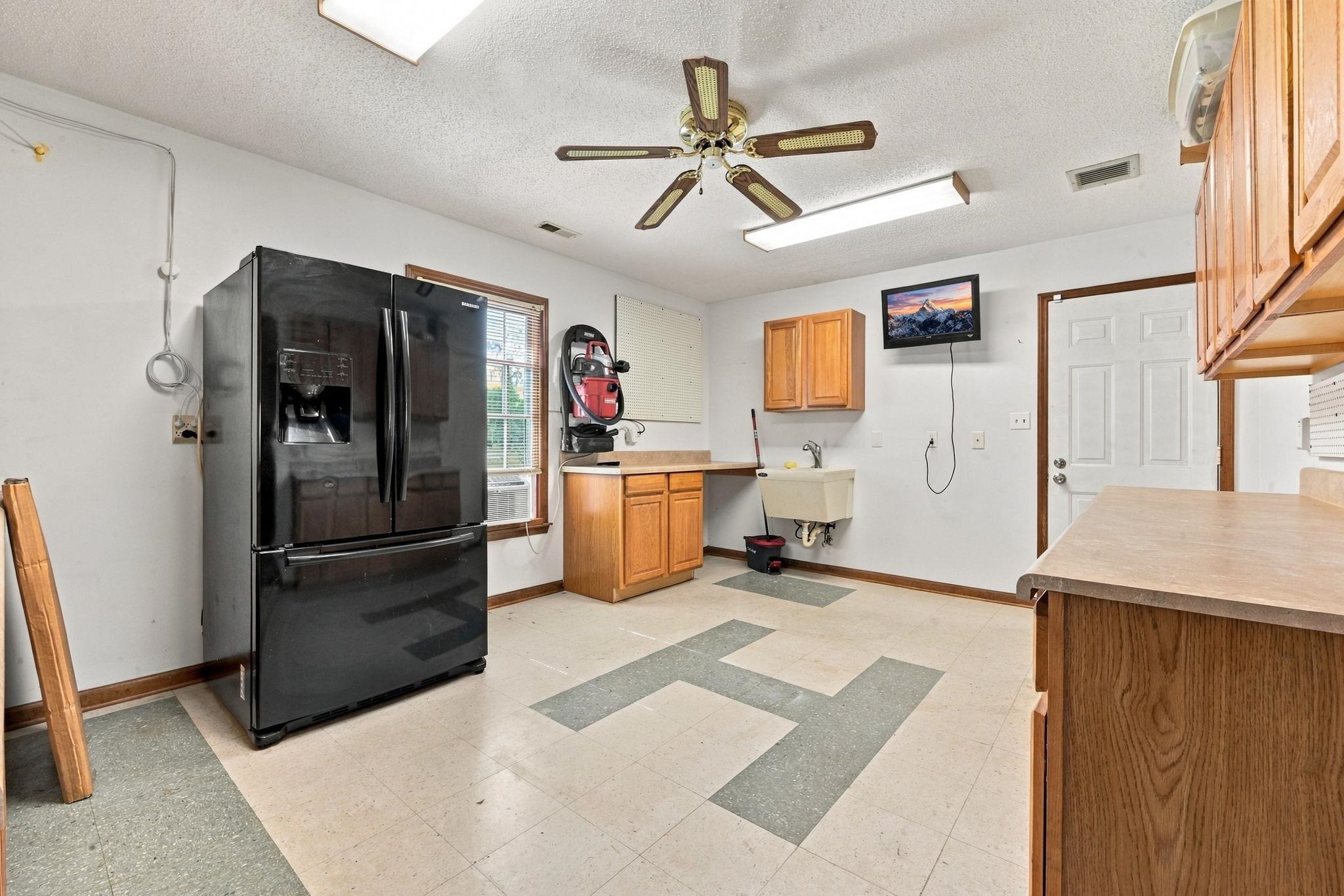 2612 Brick Dr. Property Photo 43
