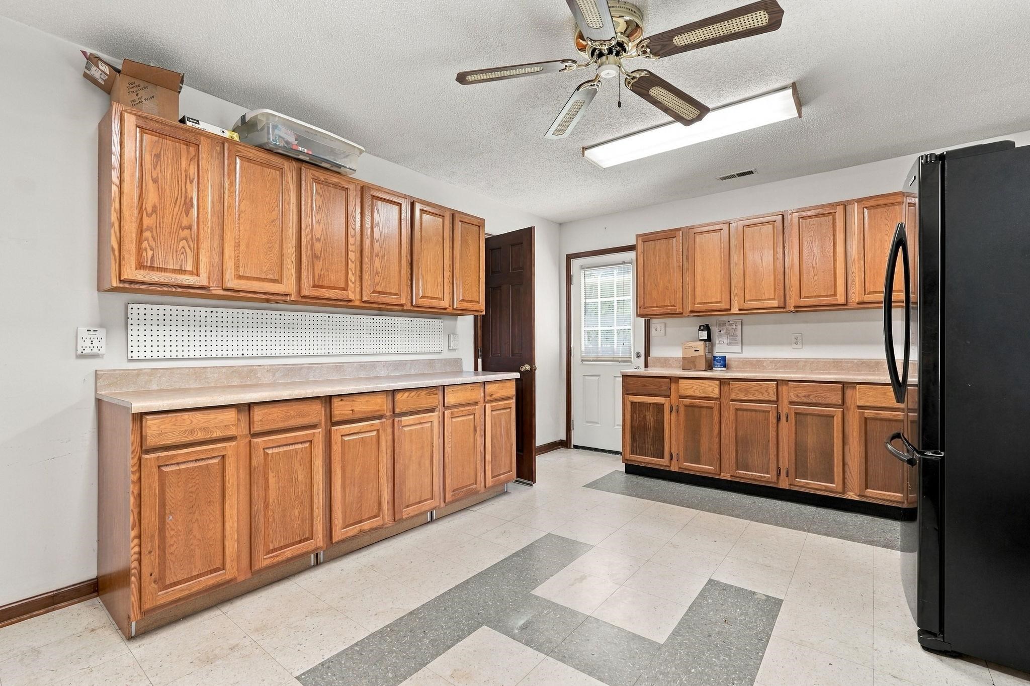 2612 Brick Dr. Property Photo 44