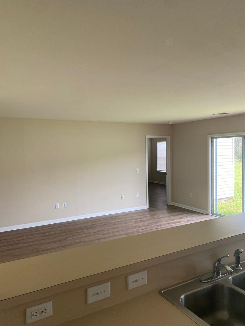 2525 Whetstone Ln. Property Photo 9