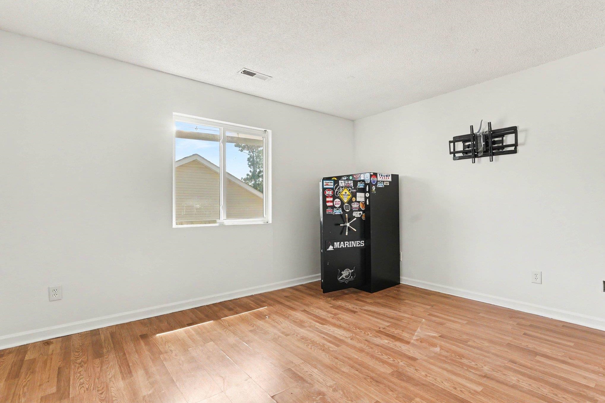603 Wagon Wheel Rd. Property Photo 9